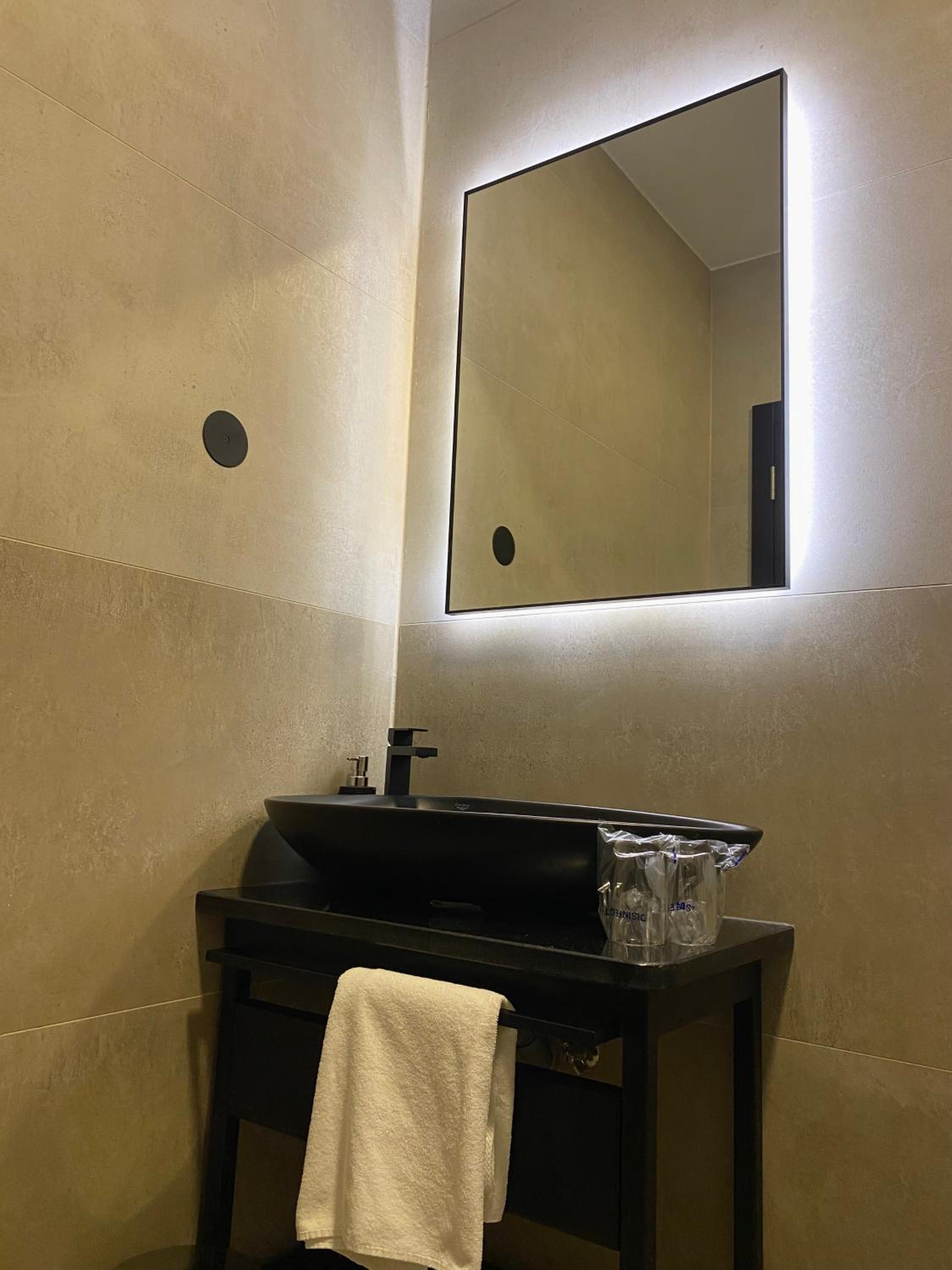 Single Room photo 2