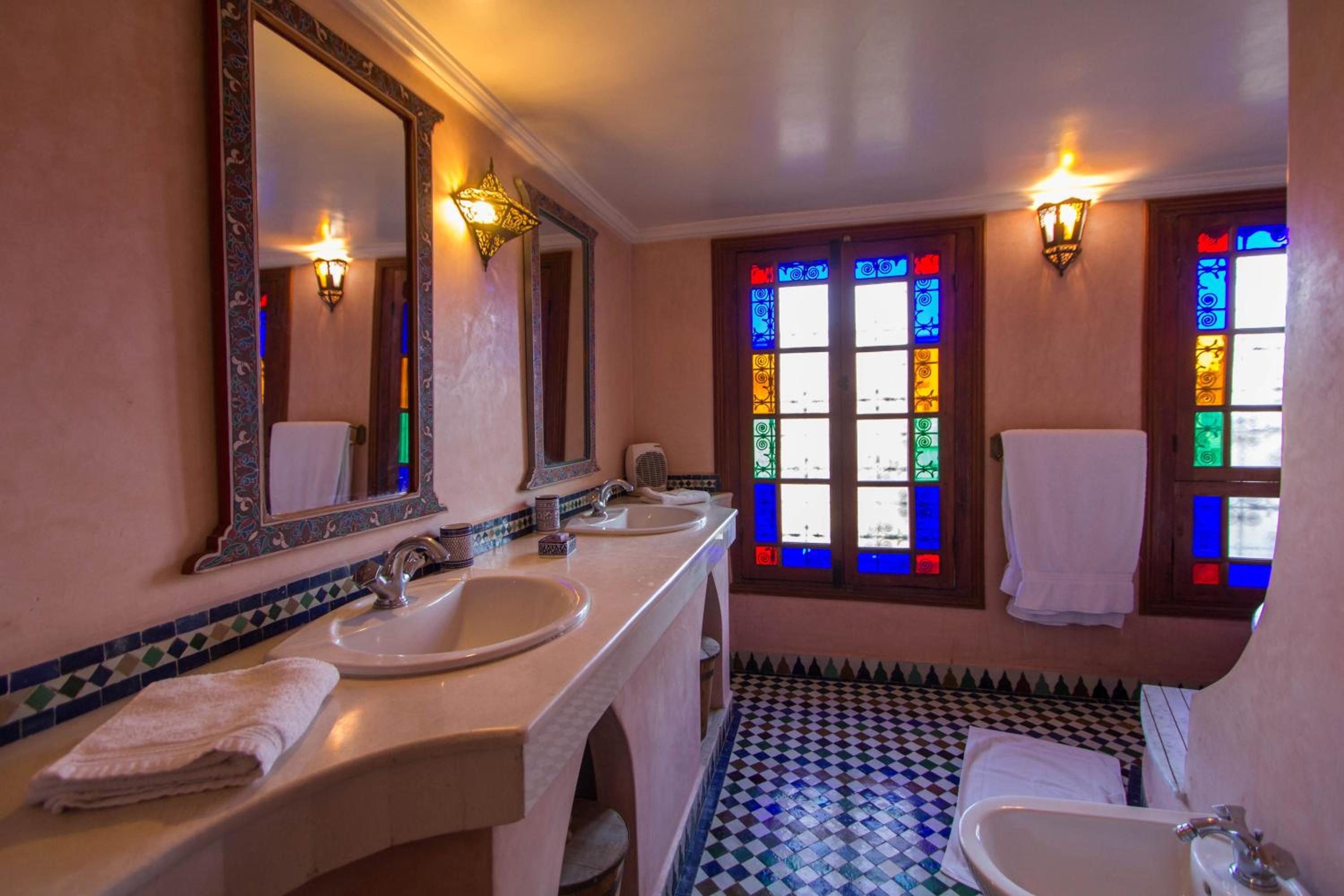Suite With Hot Tub photo 2