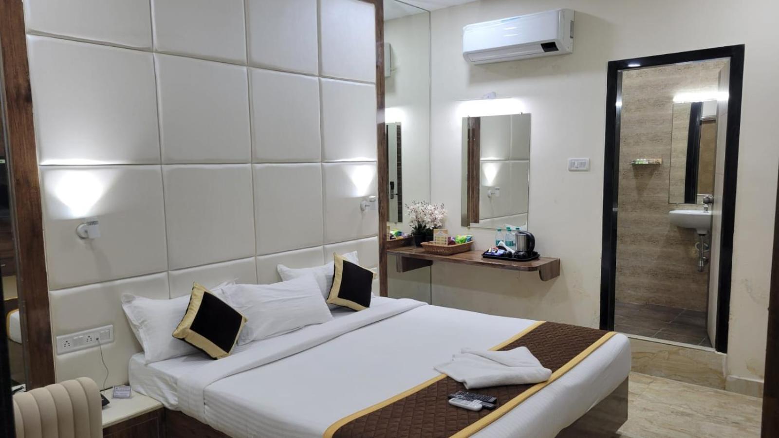 Deluxe Double Room - Photo 3