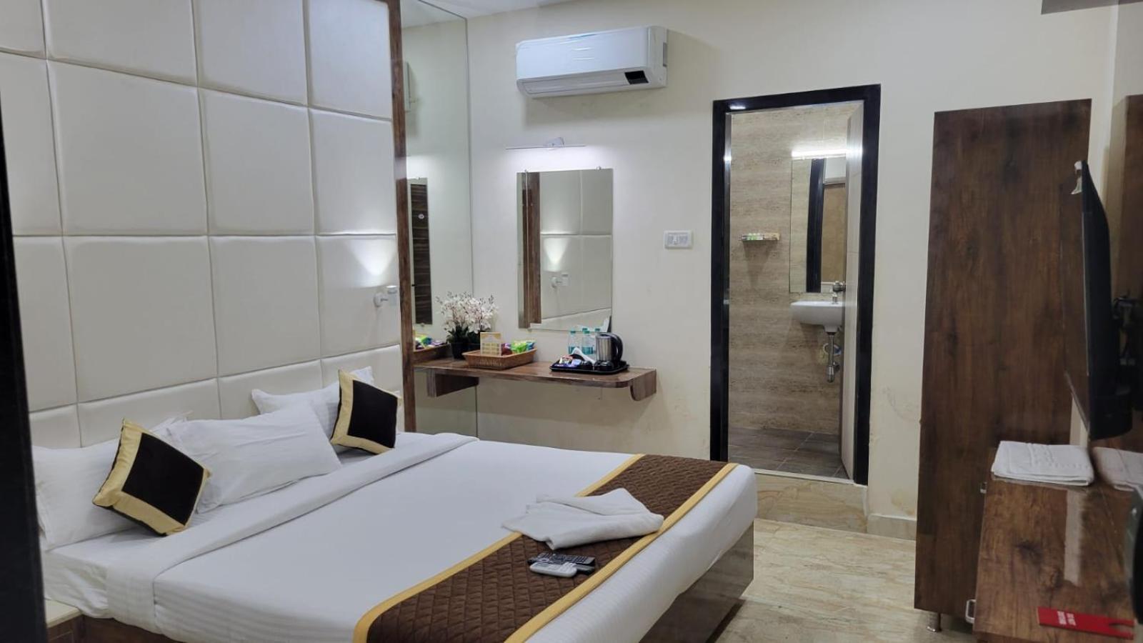 Deluxe Double Room - Photo 6
