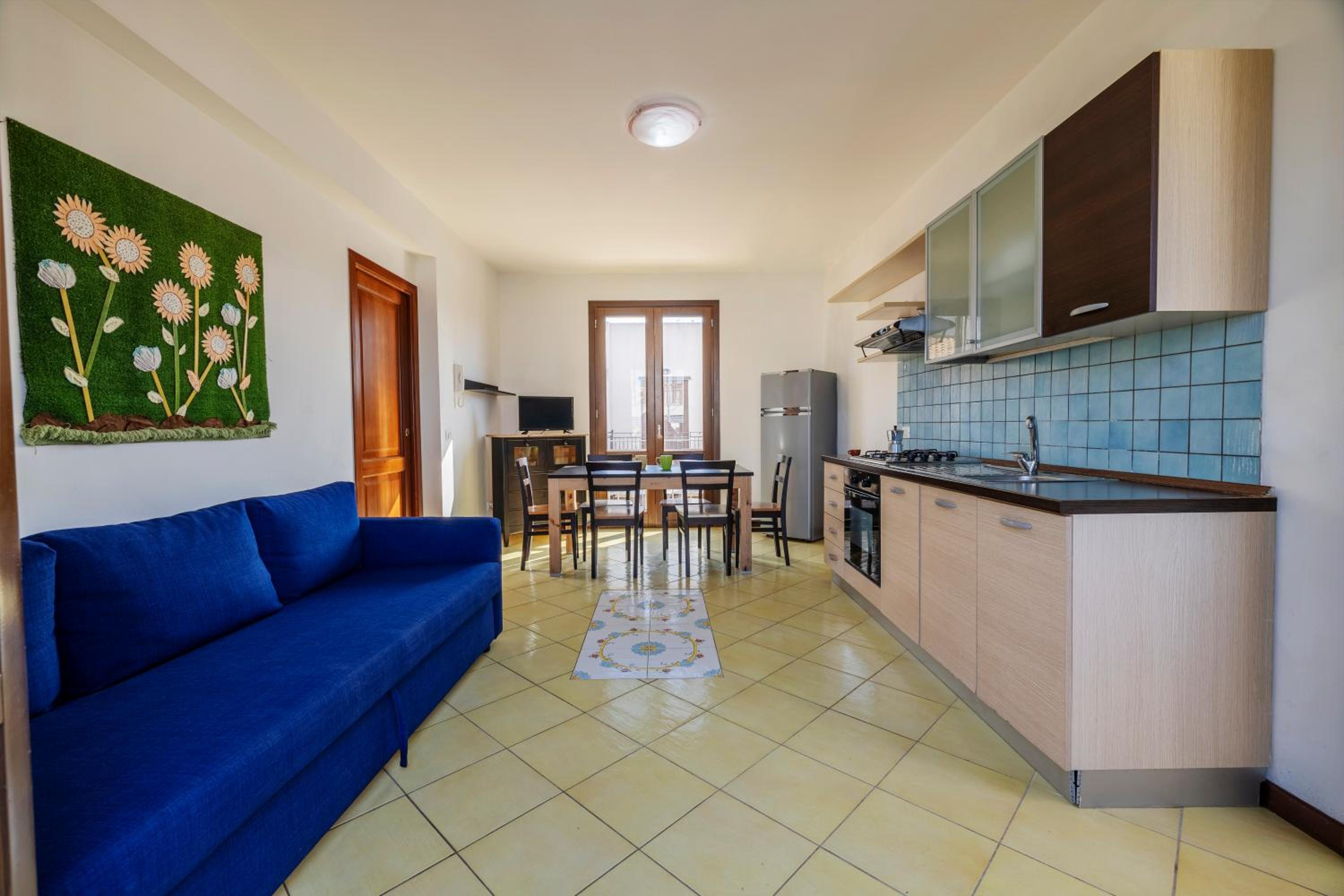 Two-Bedroom House - Photo 8