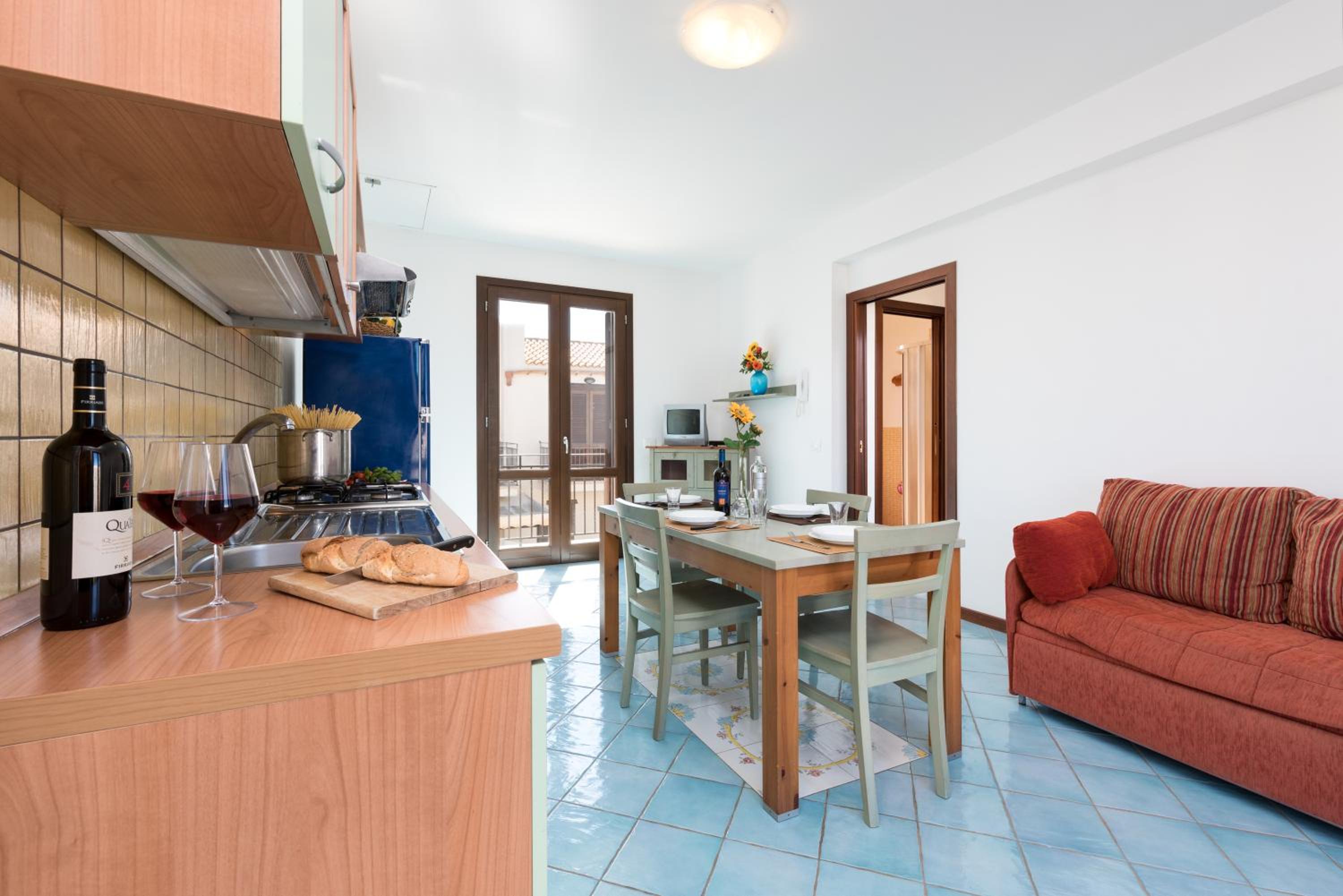 Two-Bedroom House - Photo 13