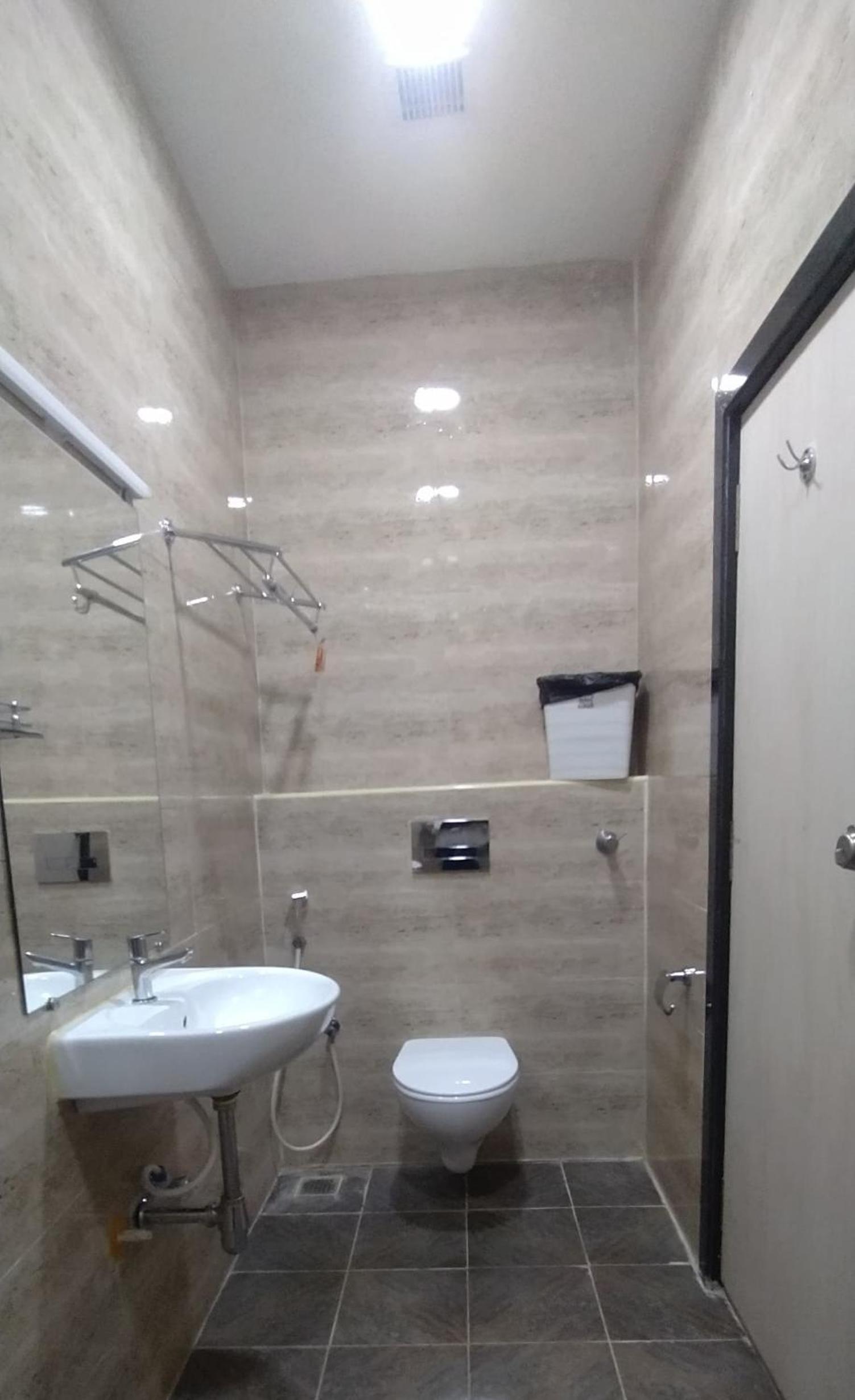 Suite - Photo 6