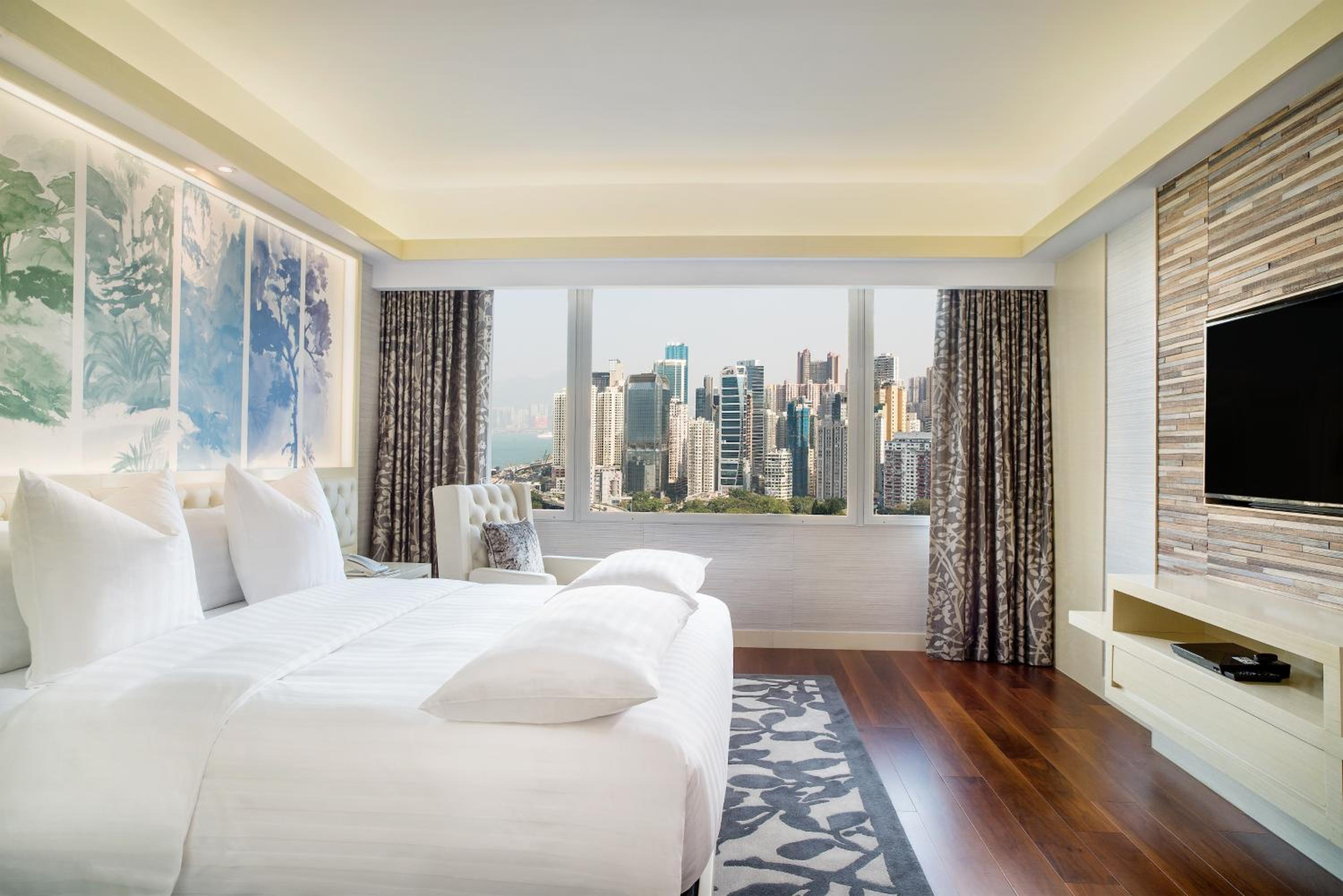 Park Lane Suite With Park And Harbour View