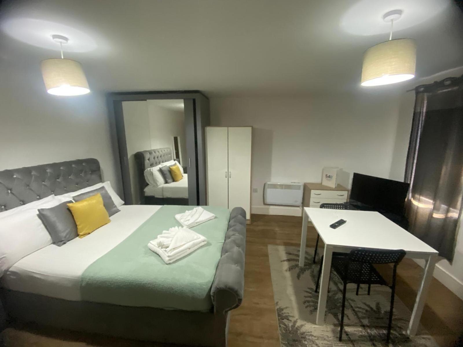 Studio Apartment