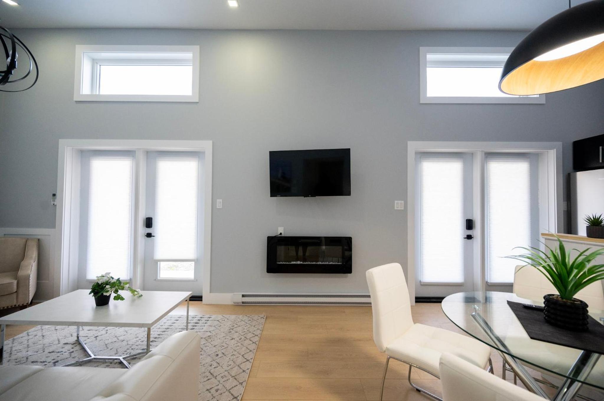 Two-Bedroom House photo 2