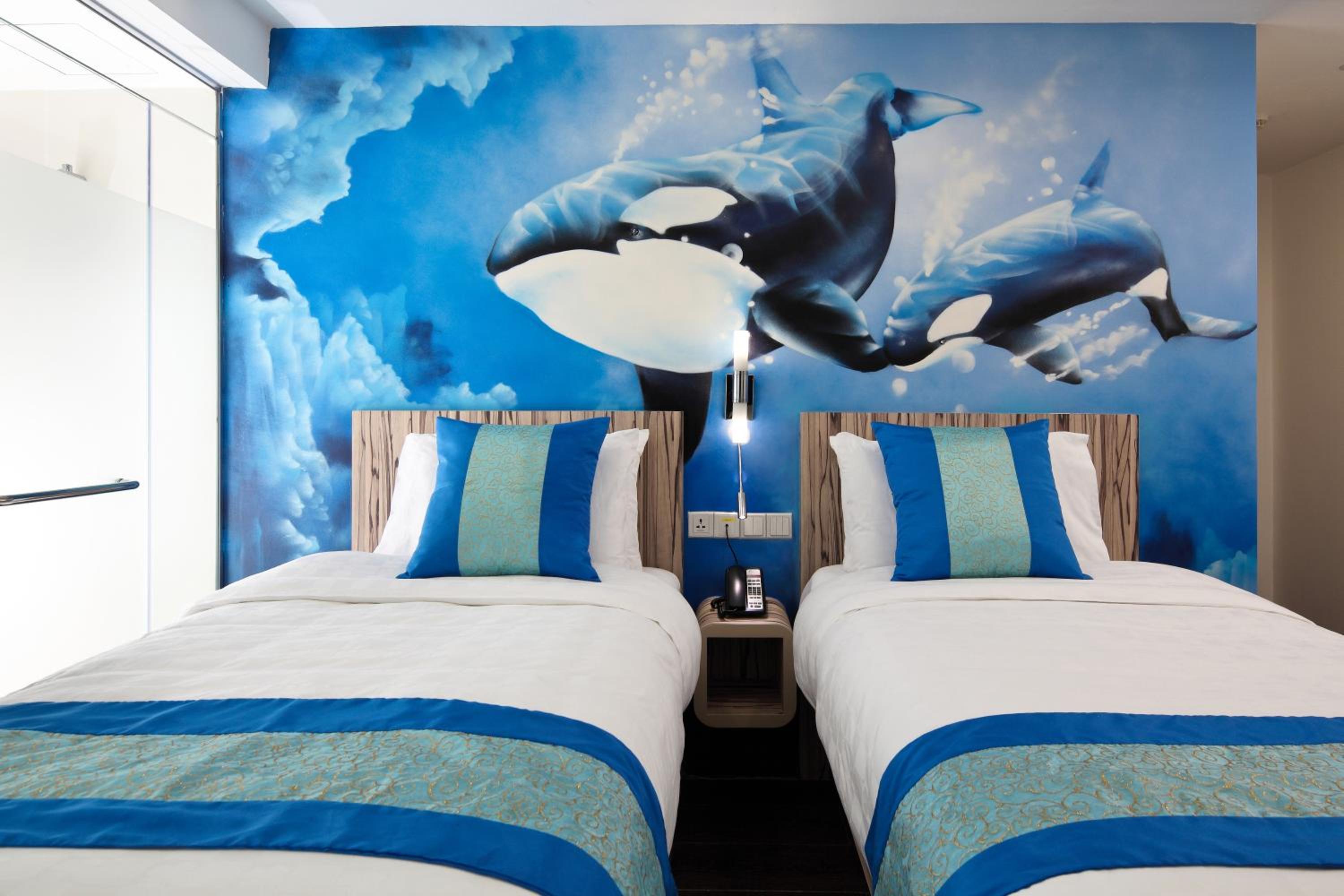 Deluxe Twin Room without window photo 3
