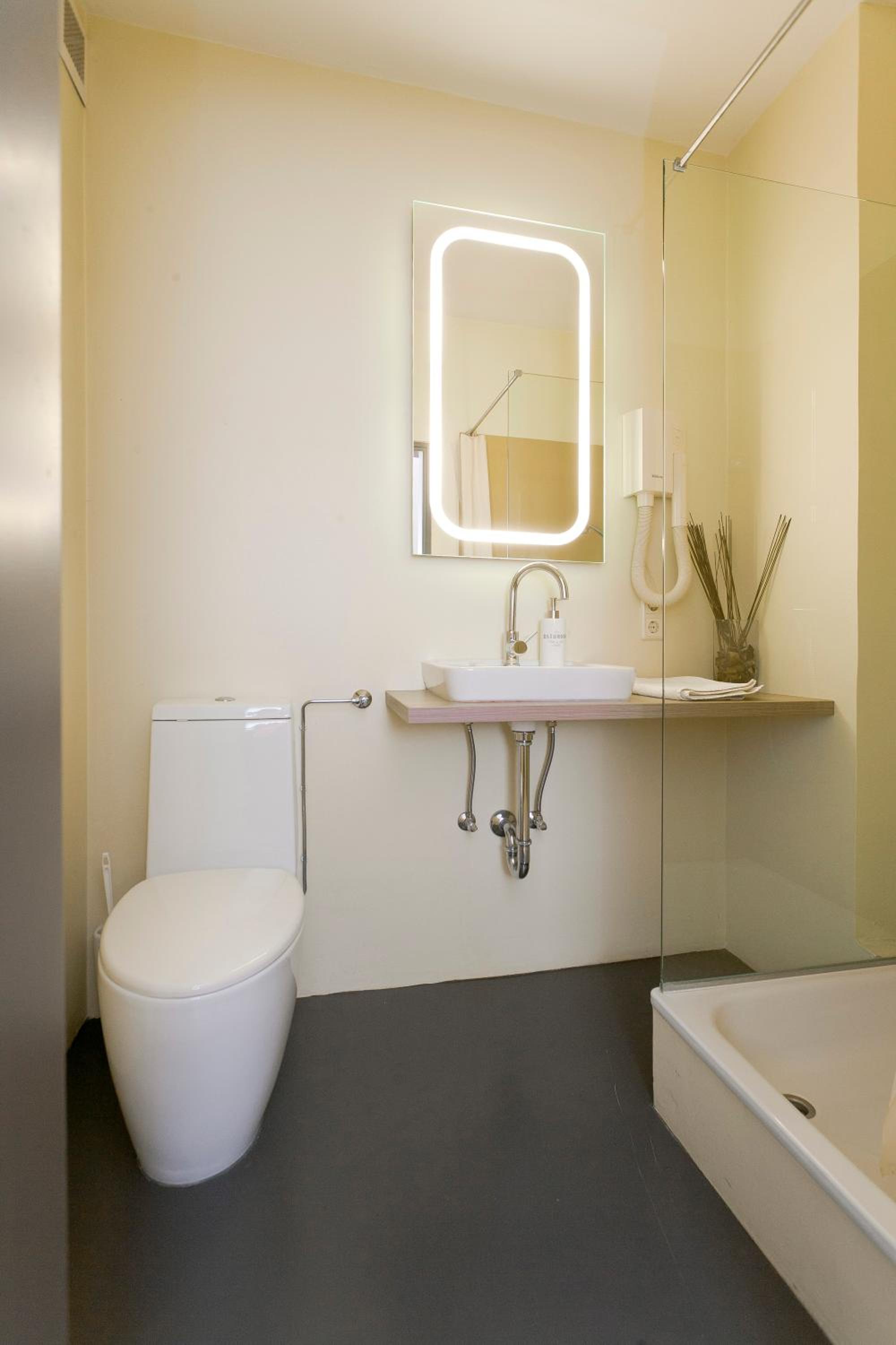 Single Room photo 2