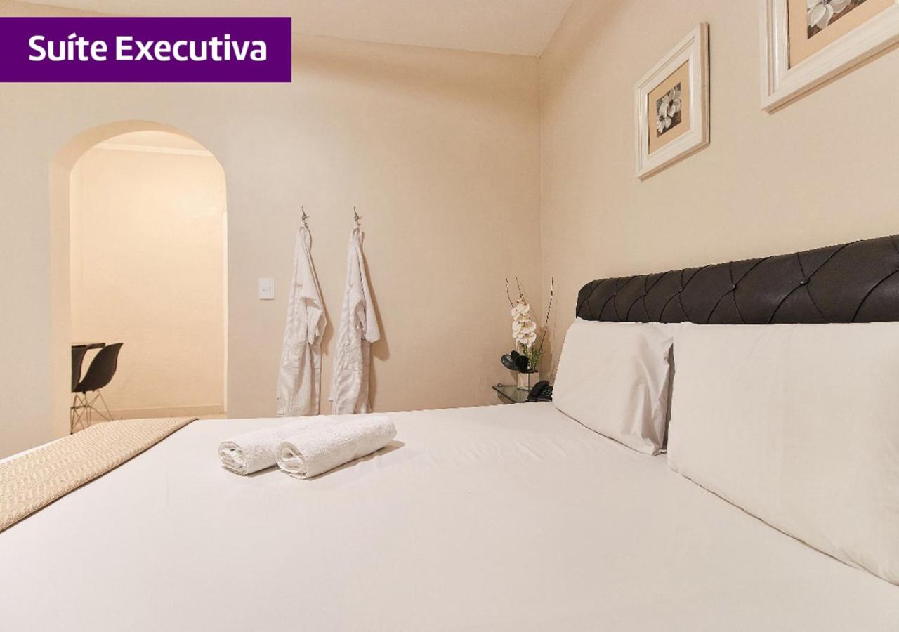 Executive Suite - Photo 2