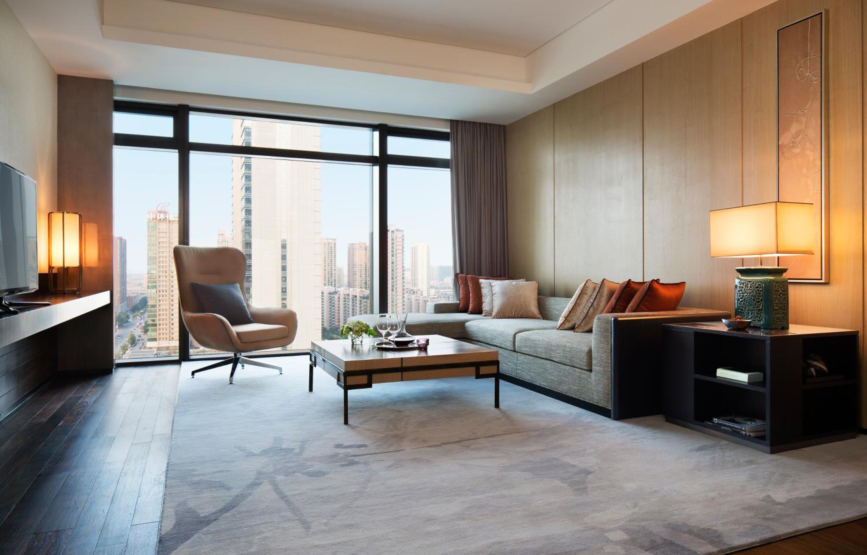 Grand King Suite photo 3