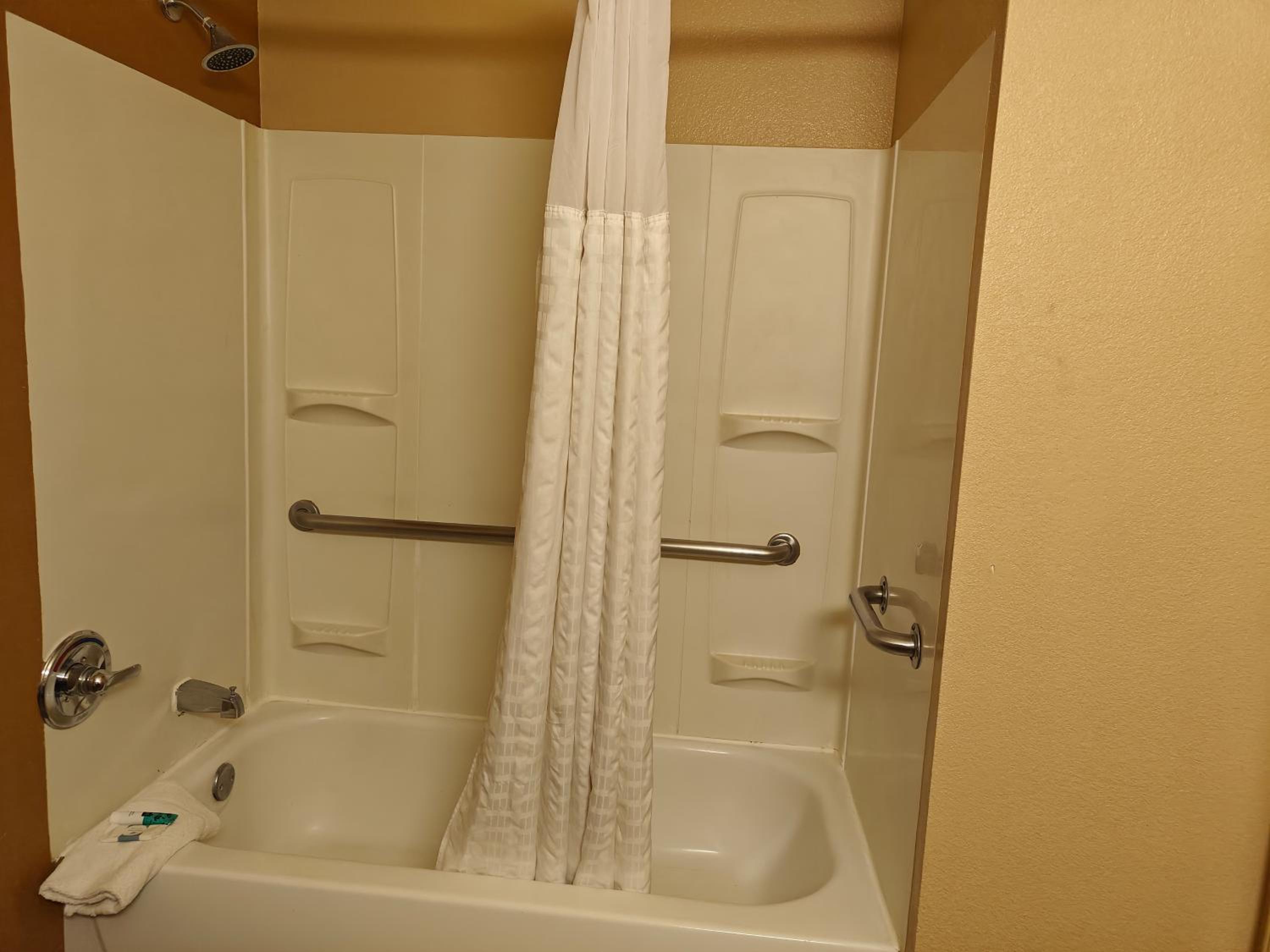 Standard King Studio - Mobility Accessible - Photo 5