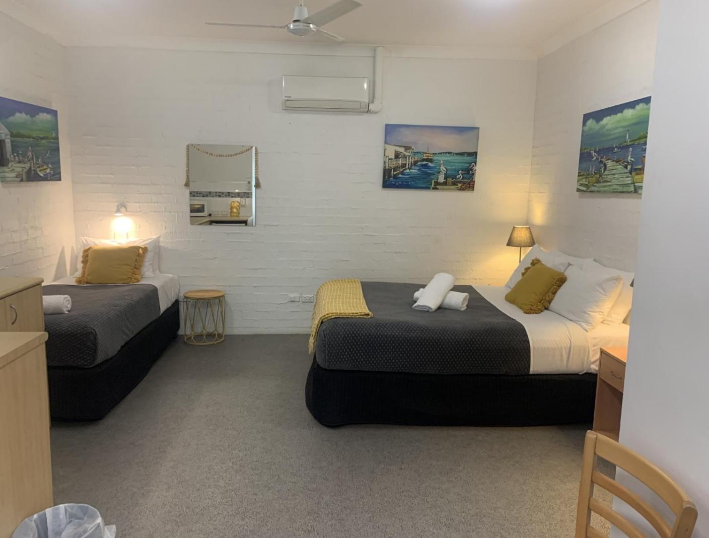 Two Bedroom Family Room - Dog Friendly