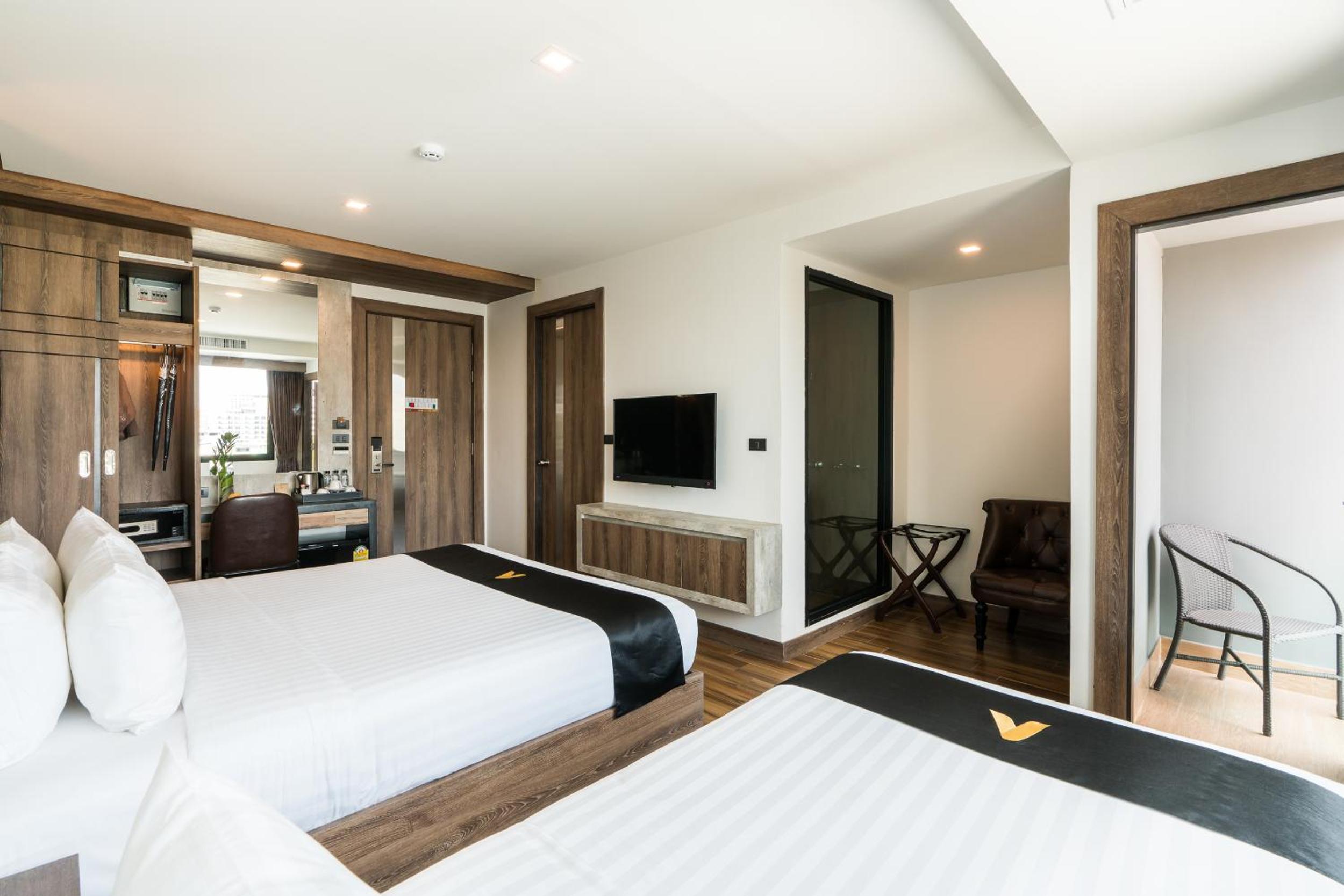 Superior Triple Room photo 2