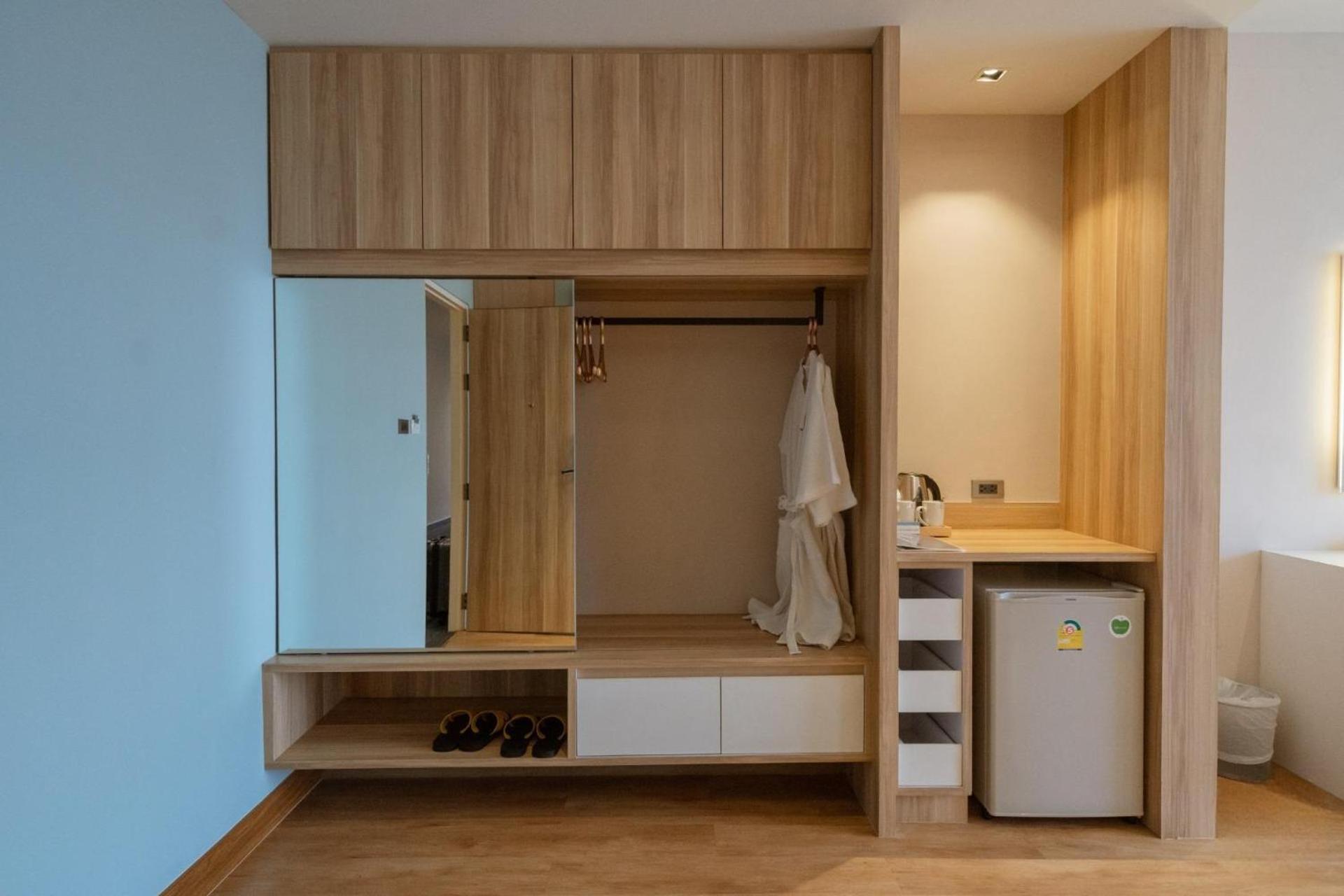 Large Double Room - Photo 2
