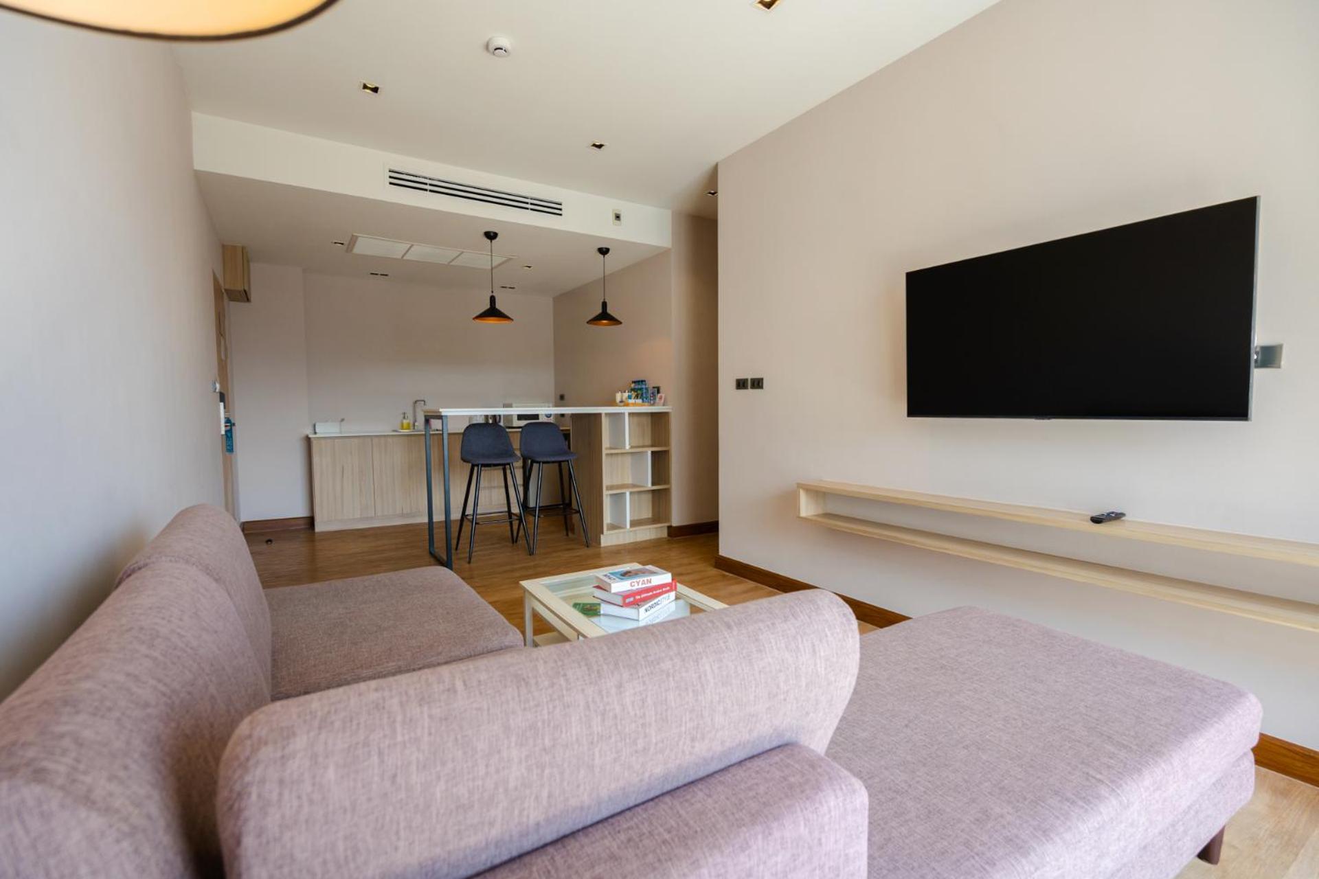 Family Room - Photo 6