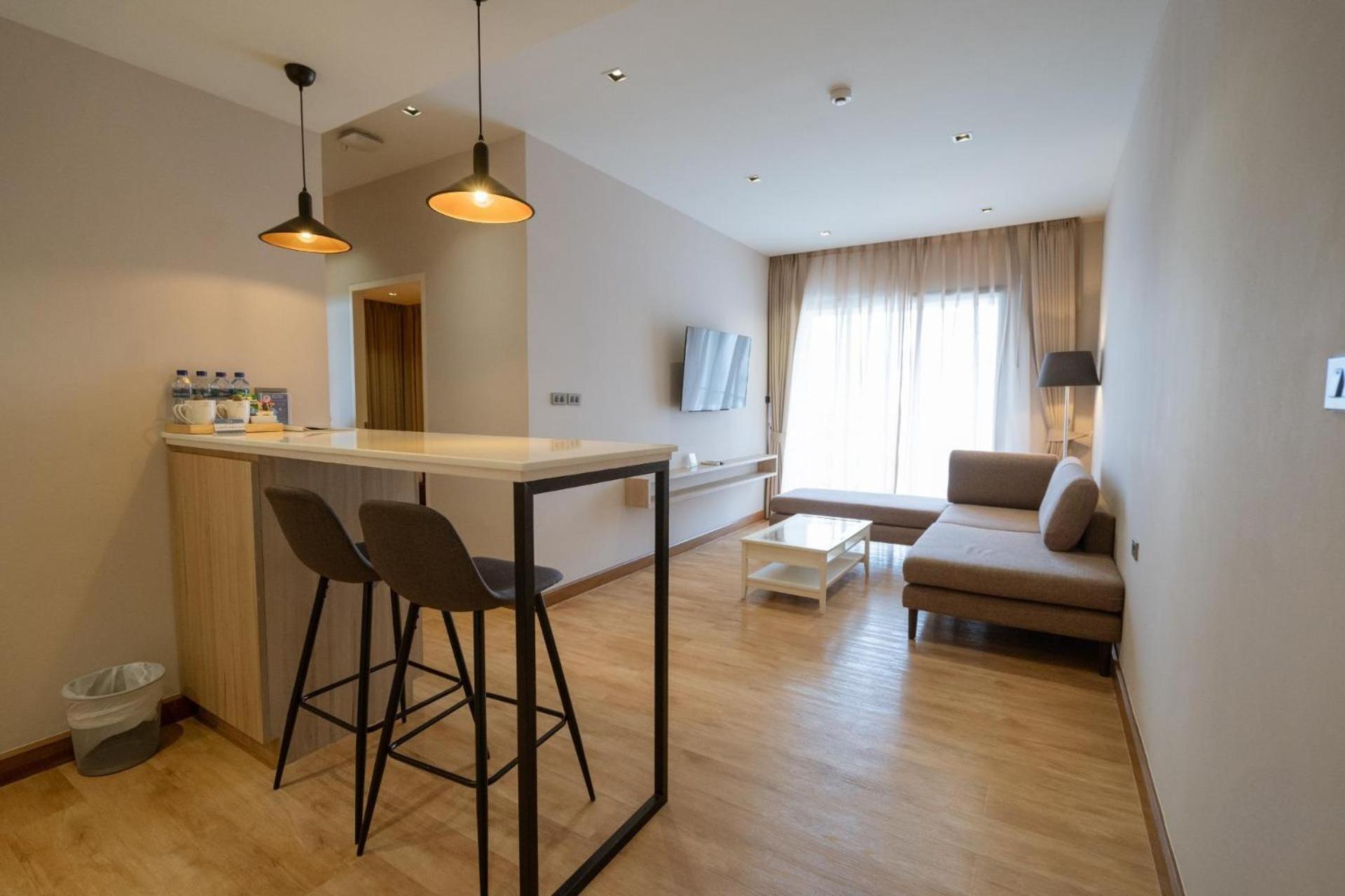 Family Room - Photo 10