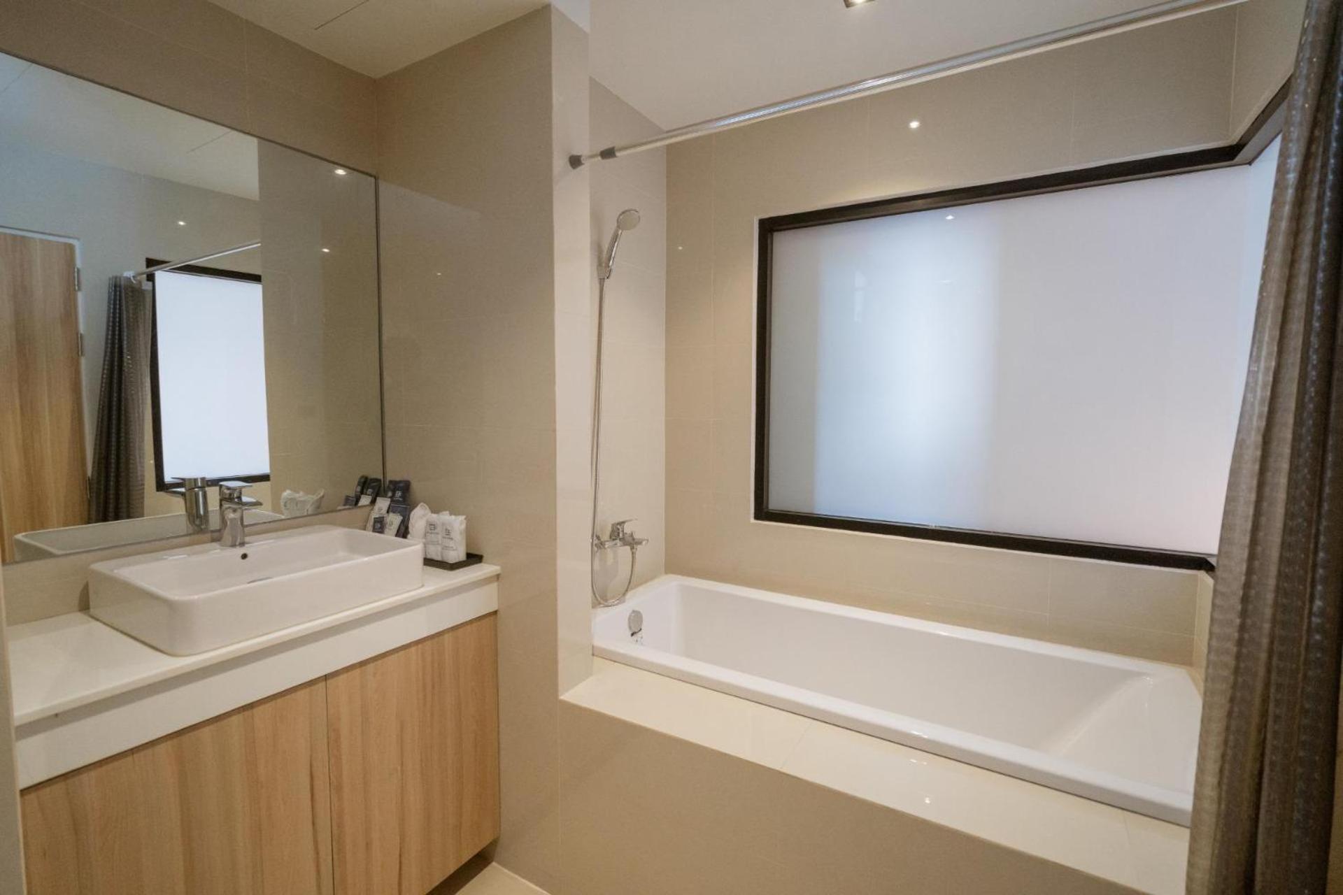 Family Room - Photo 14