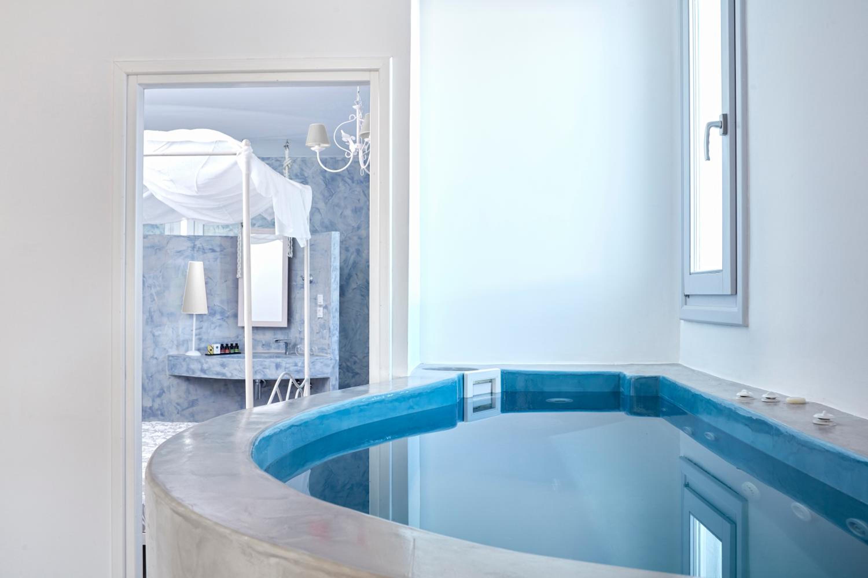  Orabel Master Suite with Indoor Hot Tub - Photo 2