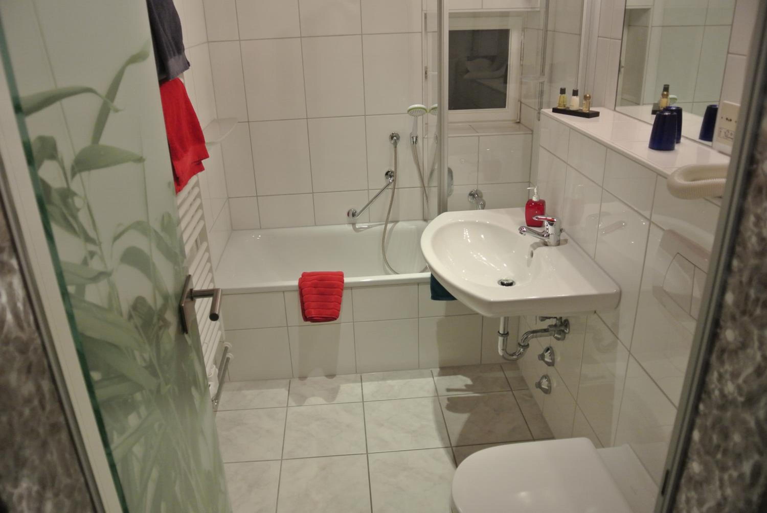 Standard Double Room - Photo 3