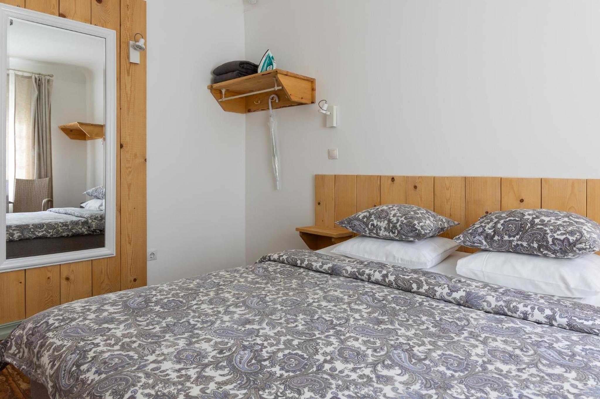 One-Bedroom Apartment - Non-Smoking