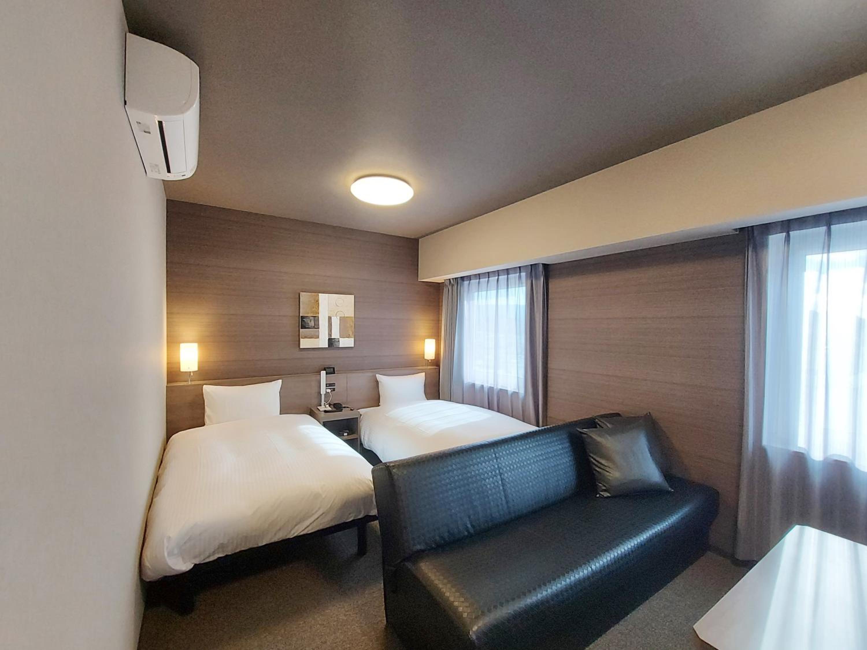 Superior Deluxe Twin Room - Non-Smoking - Photo 10