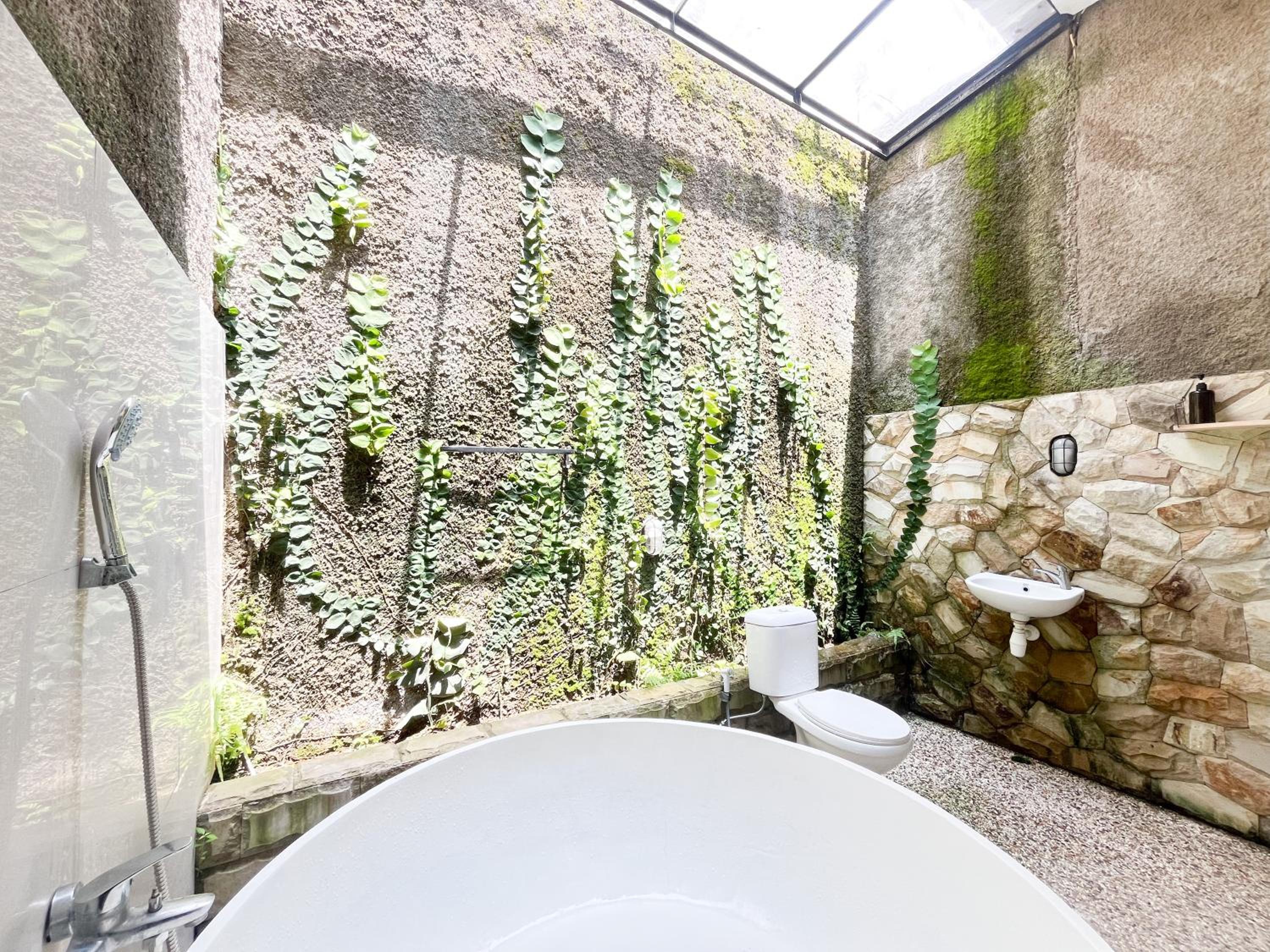 Suite - Photo 14