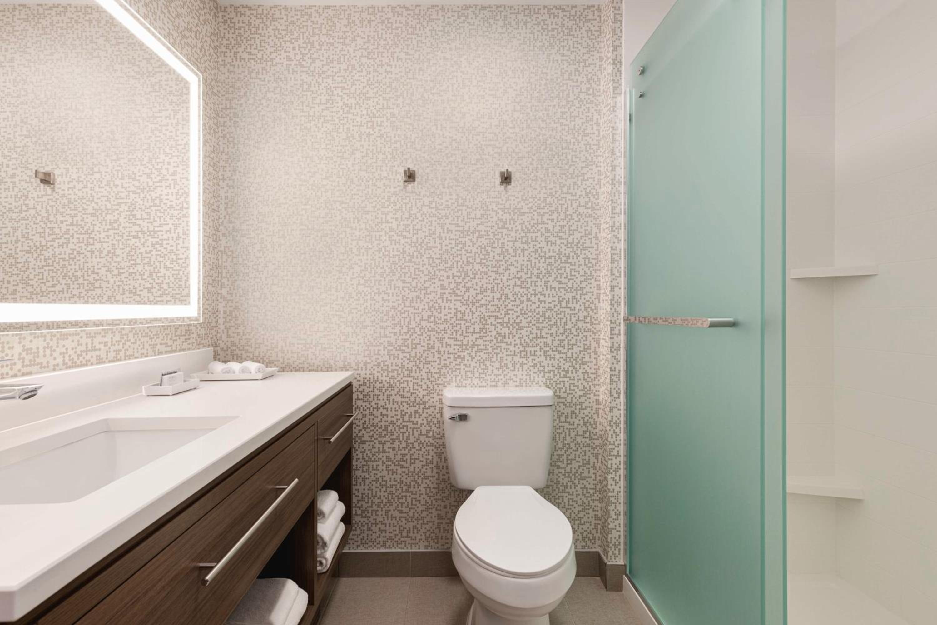 King Studio Suite - Photo 3