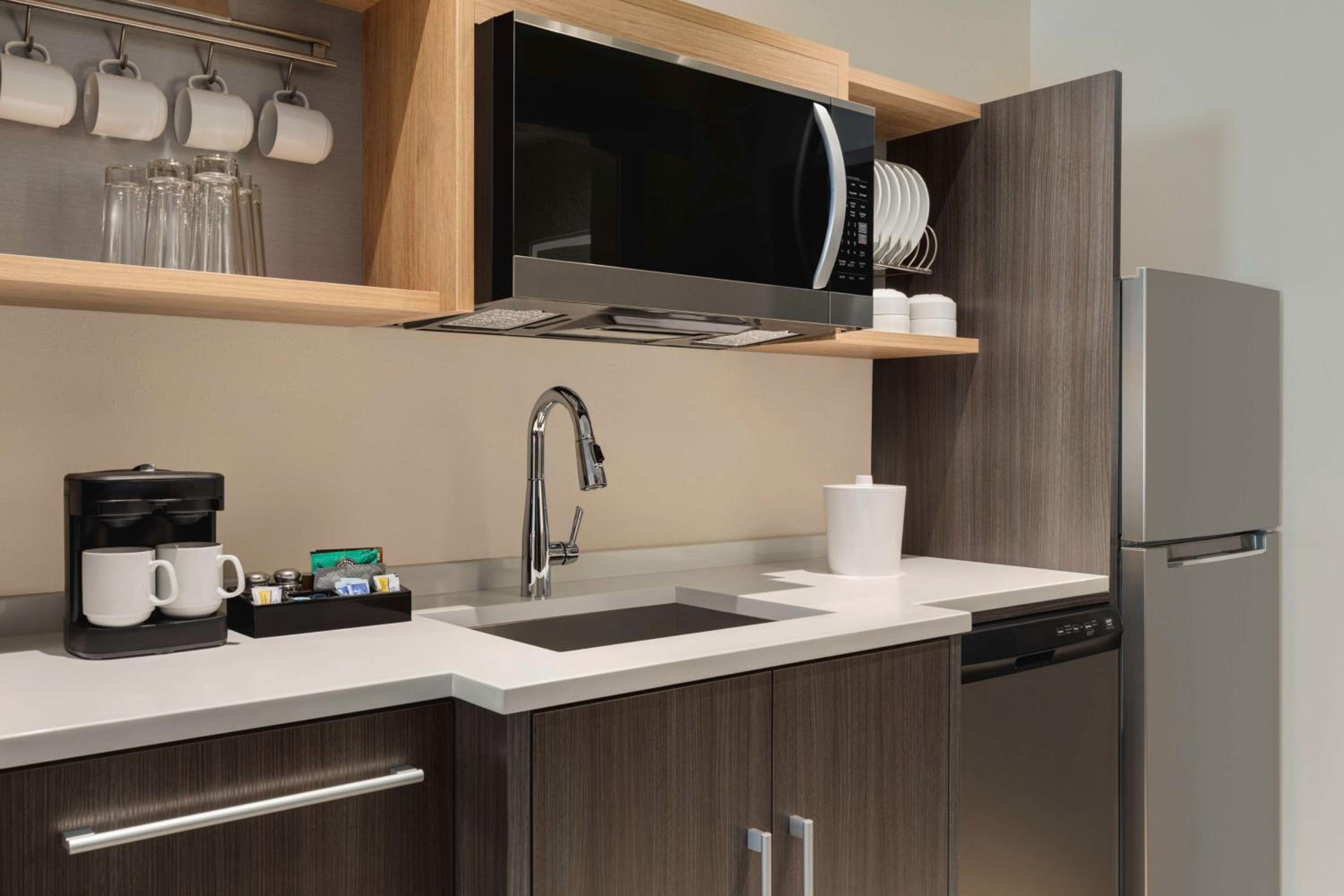 King Studio Suite - Photo 7