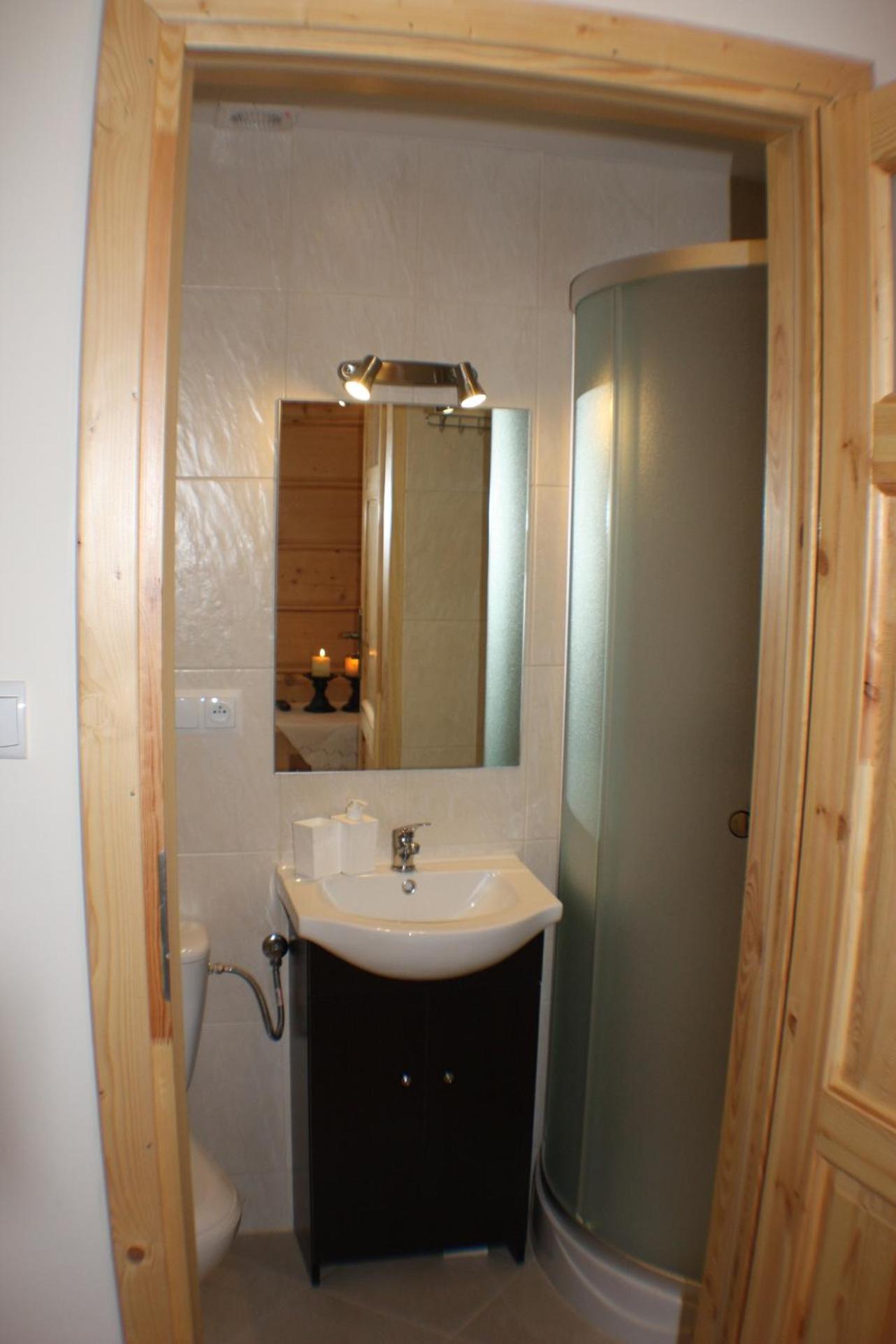 Double Room with Private Bathroom photo 2