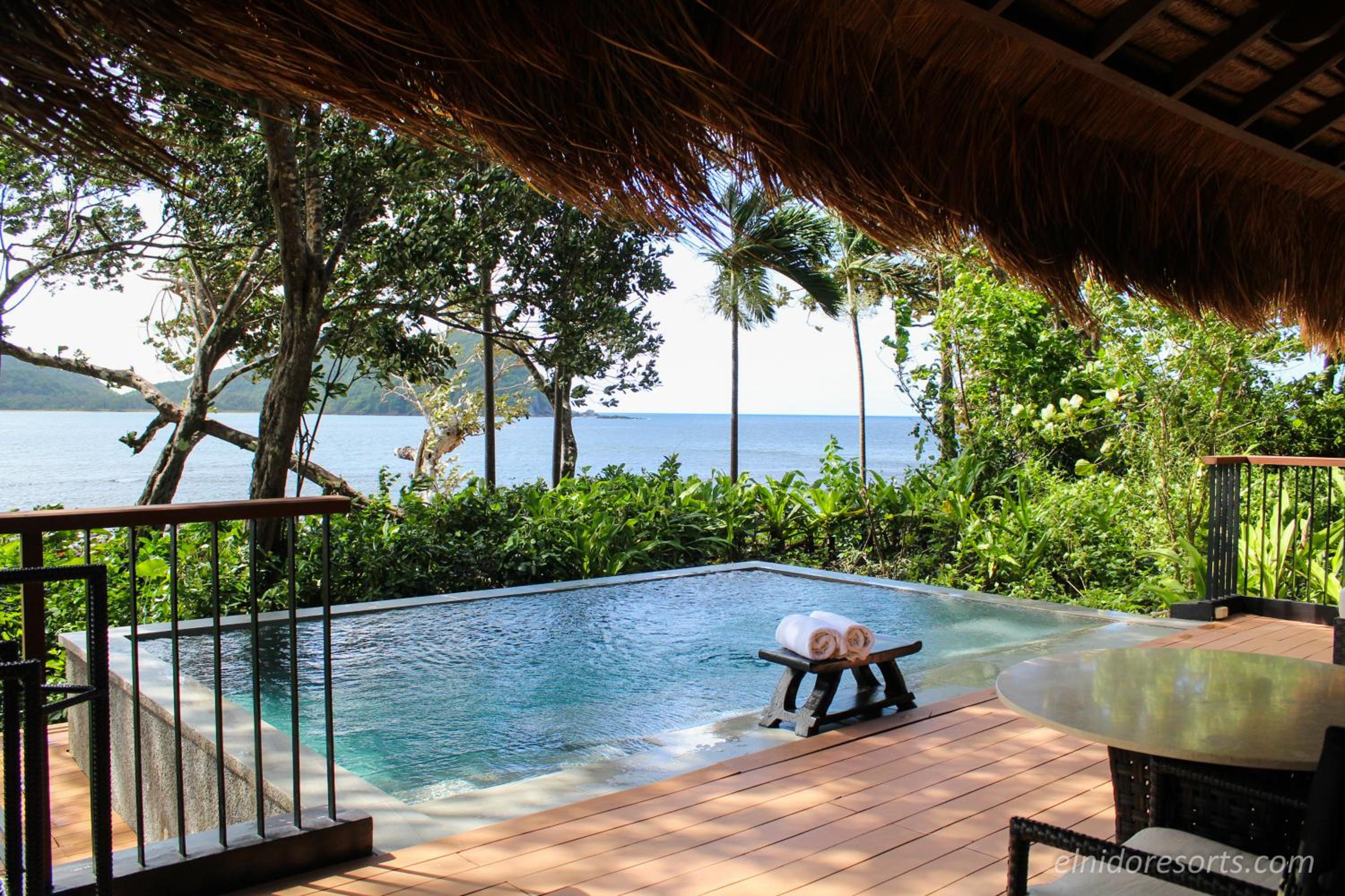 1 King Bed Pool Villa