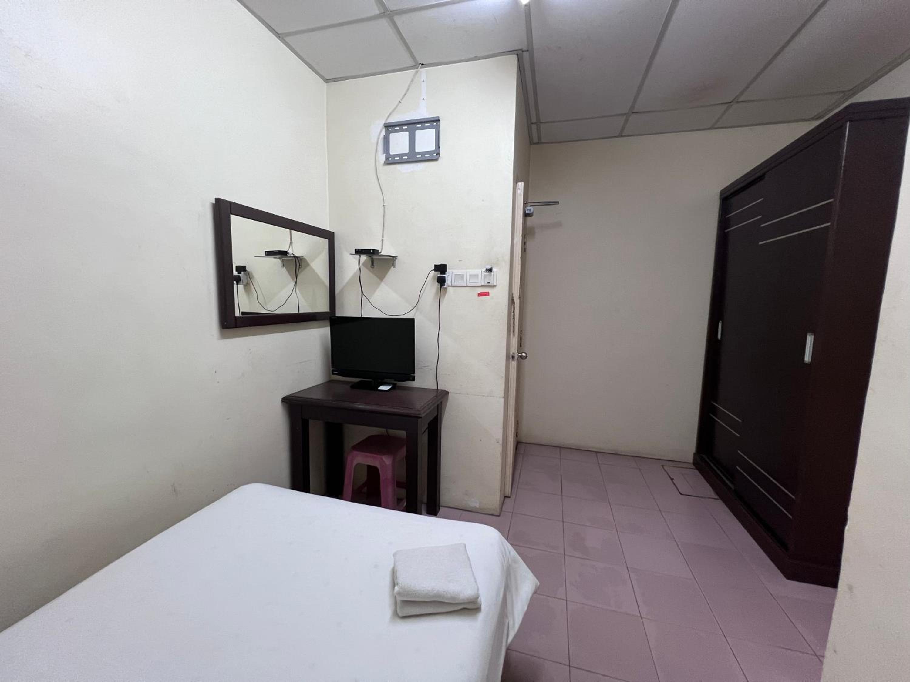Single Room photo 2
