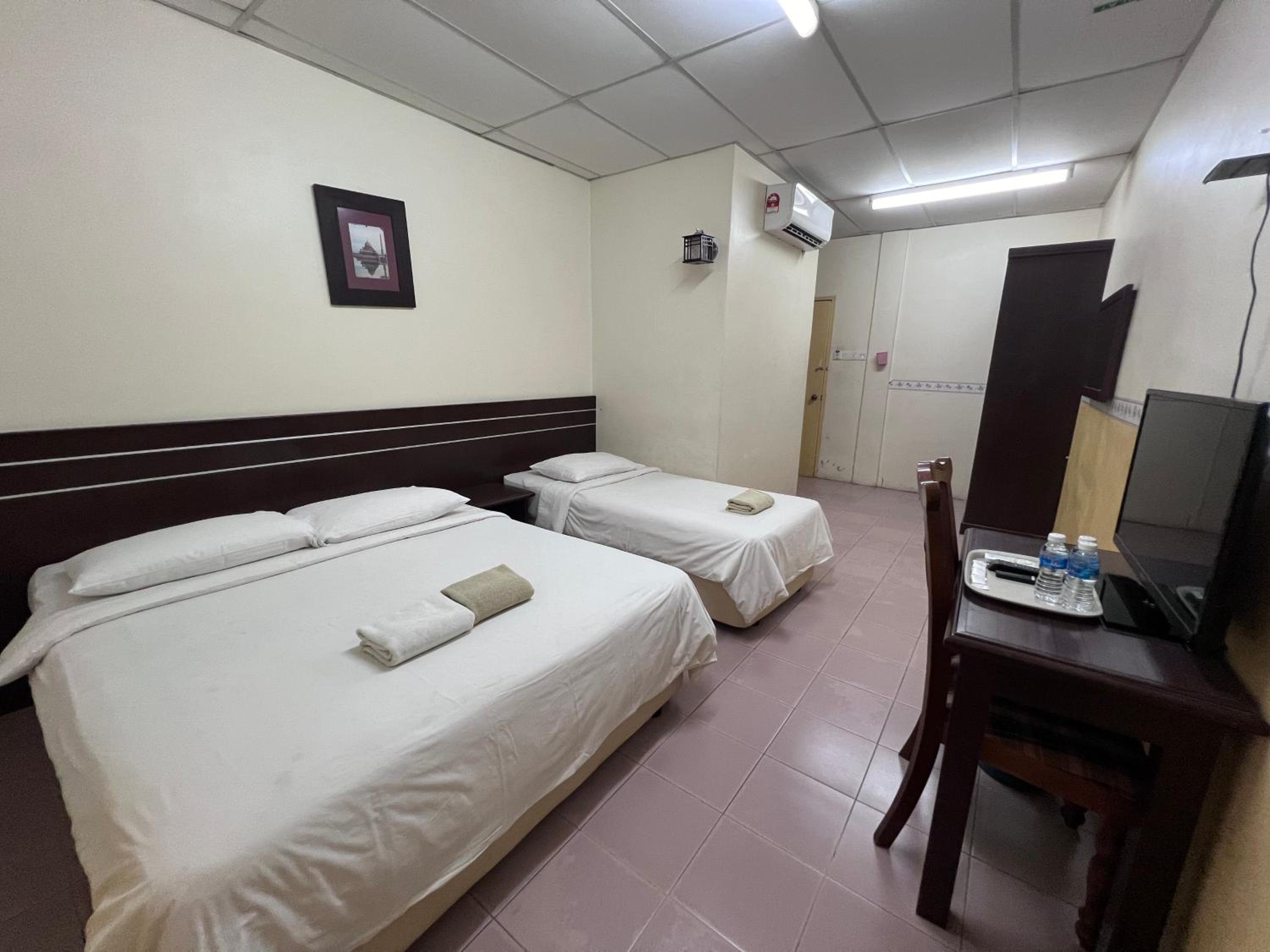 Superior Triple Room photo 3