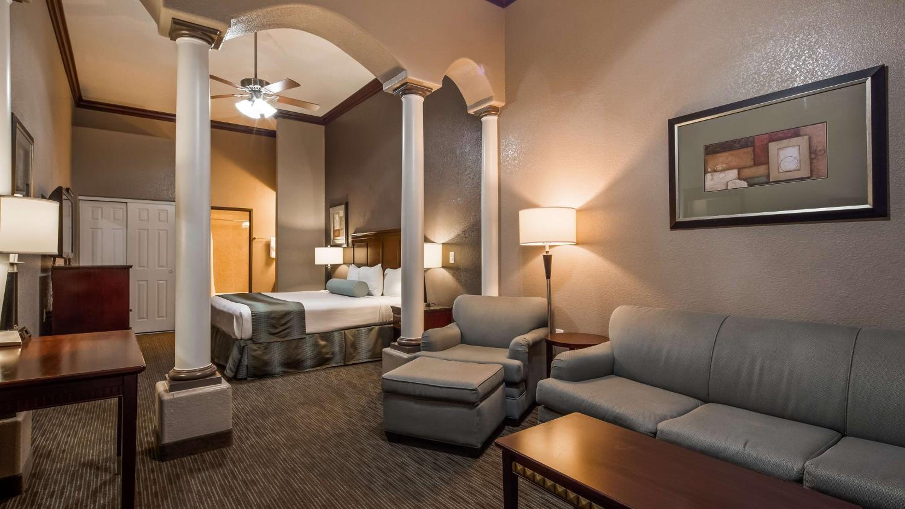 King Suite with Sofa Bed - Exterior Room