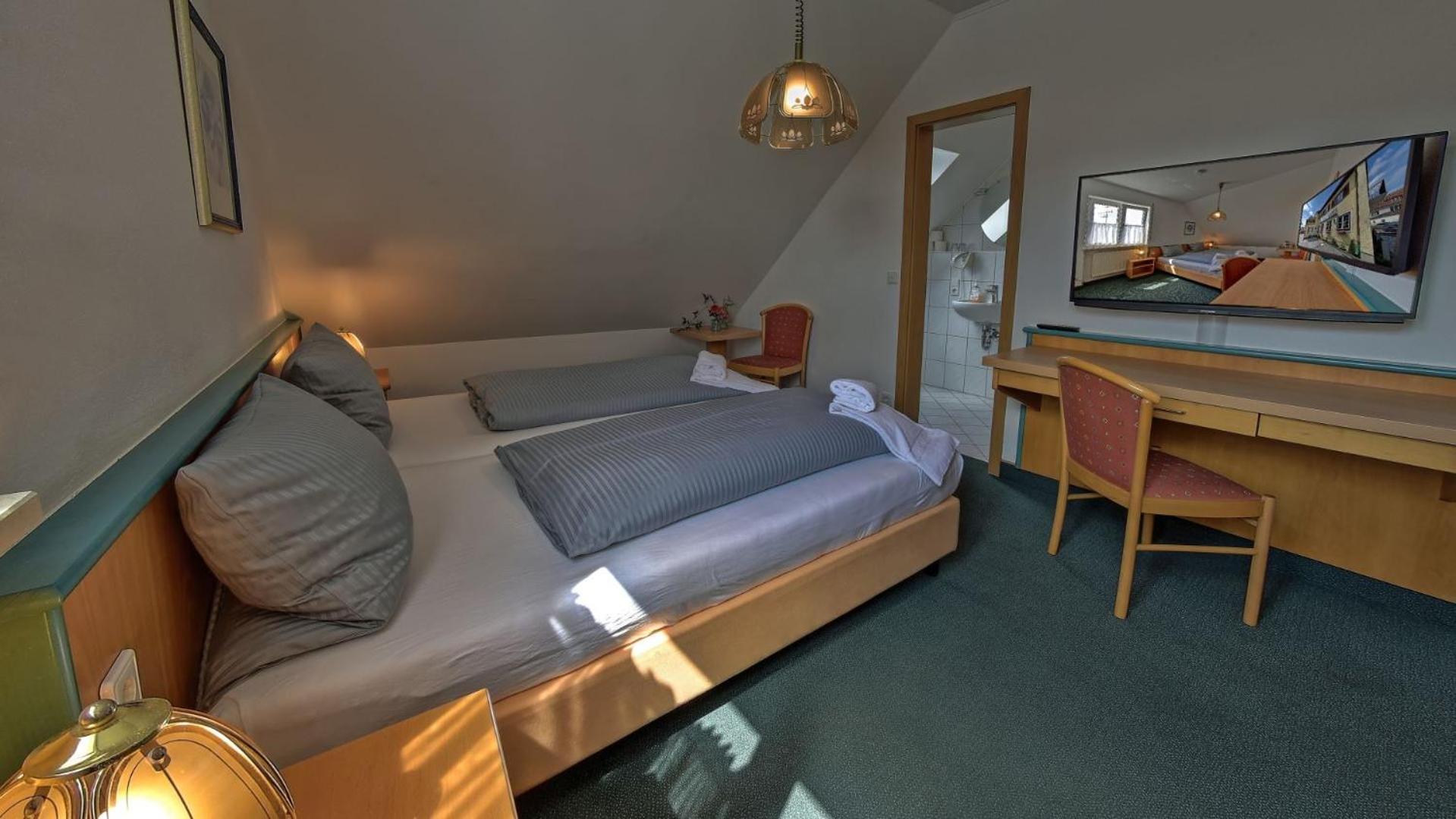 Double or Twin Room - Photo 2