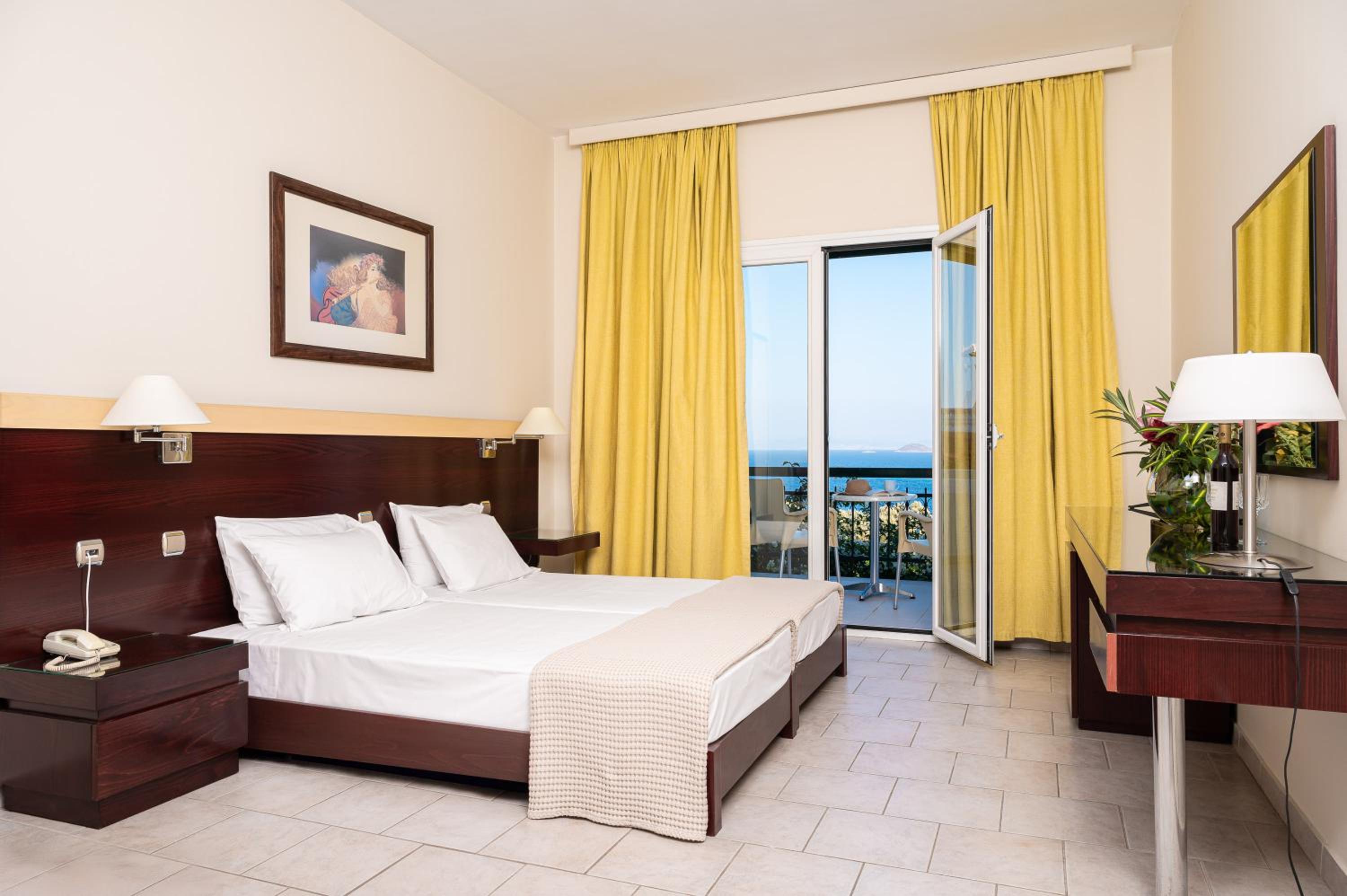 Triple Room with Sea View photo 1
