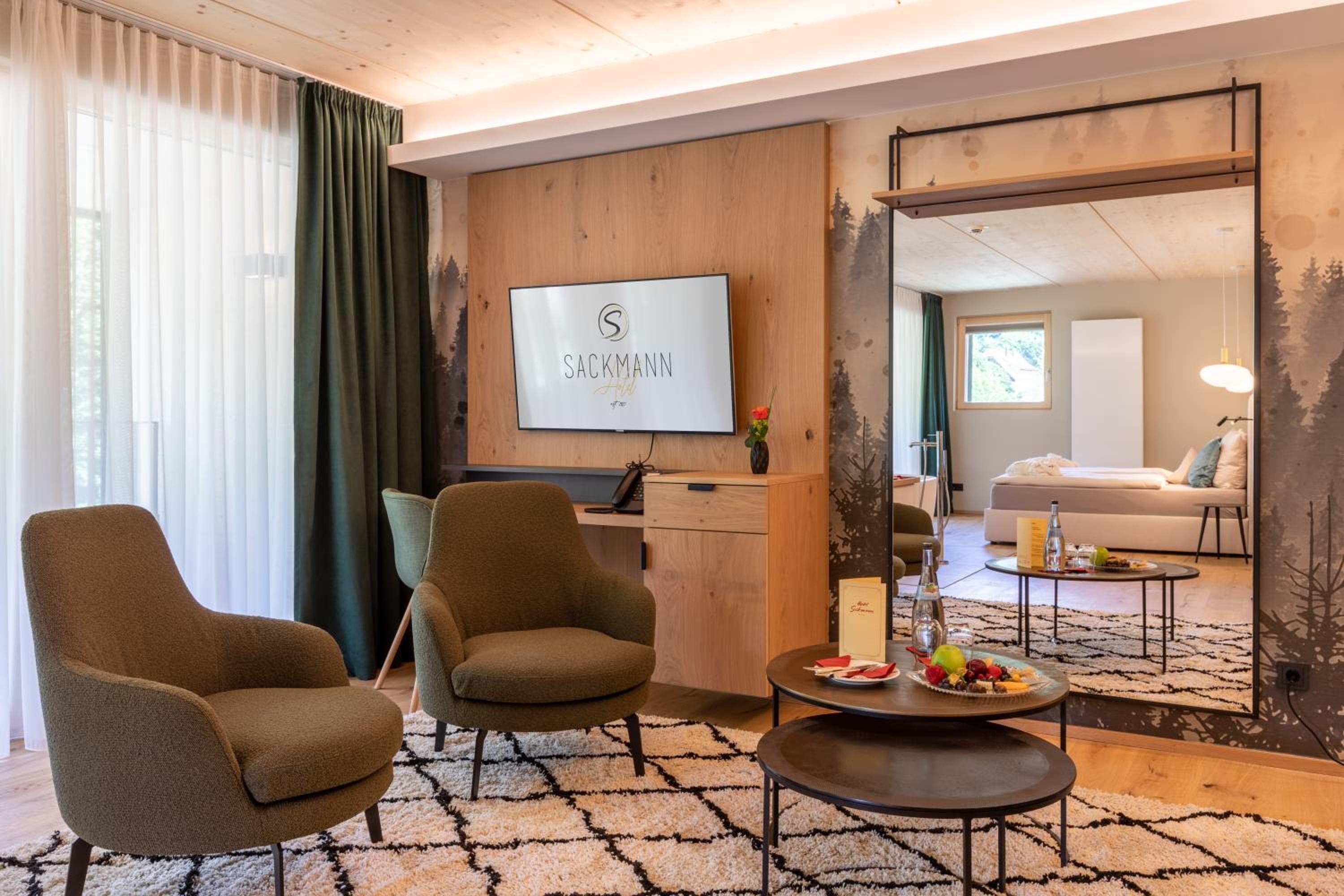 Deluxe Junior Suite