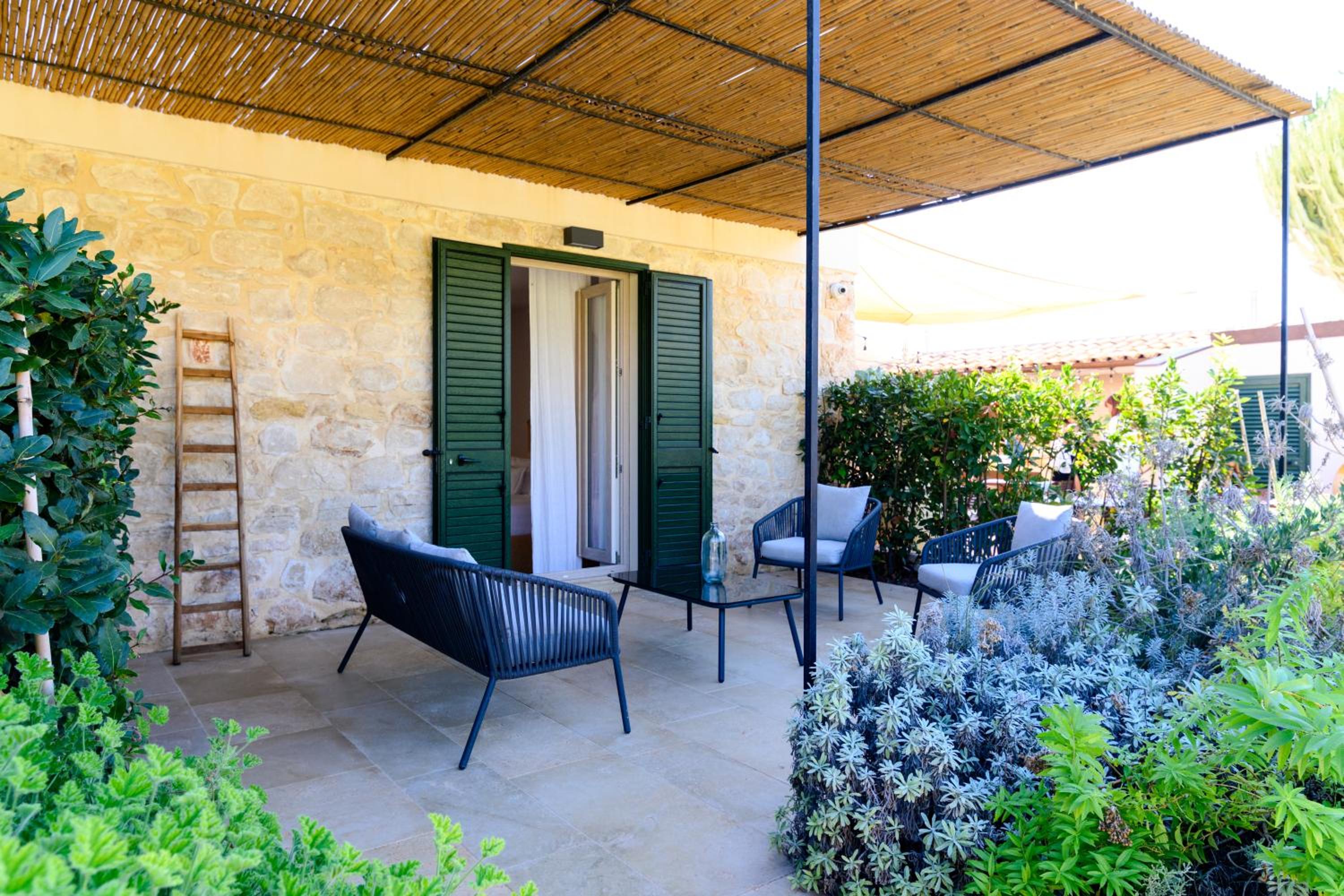 Double Room with Patio photo 2