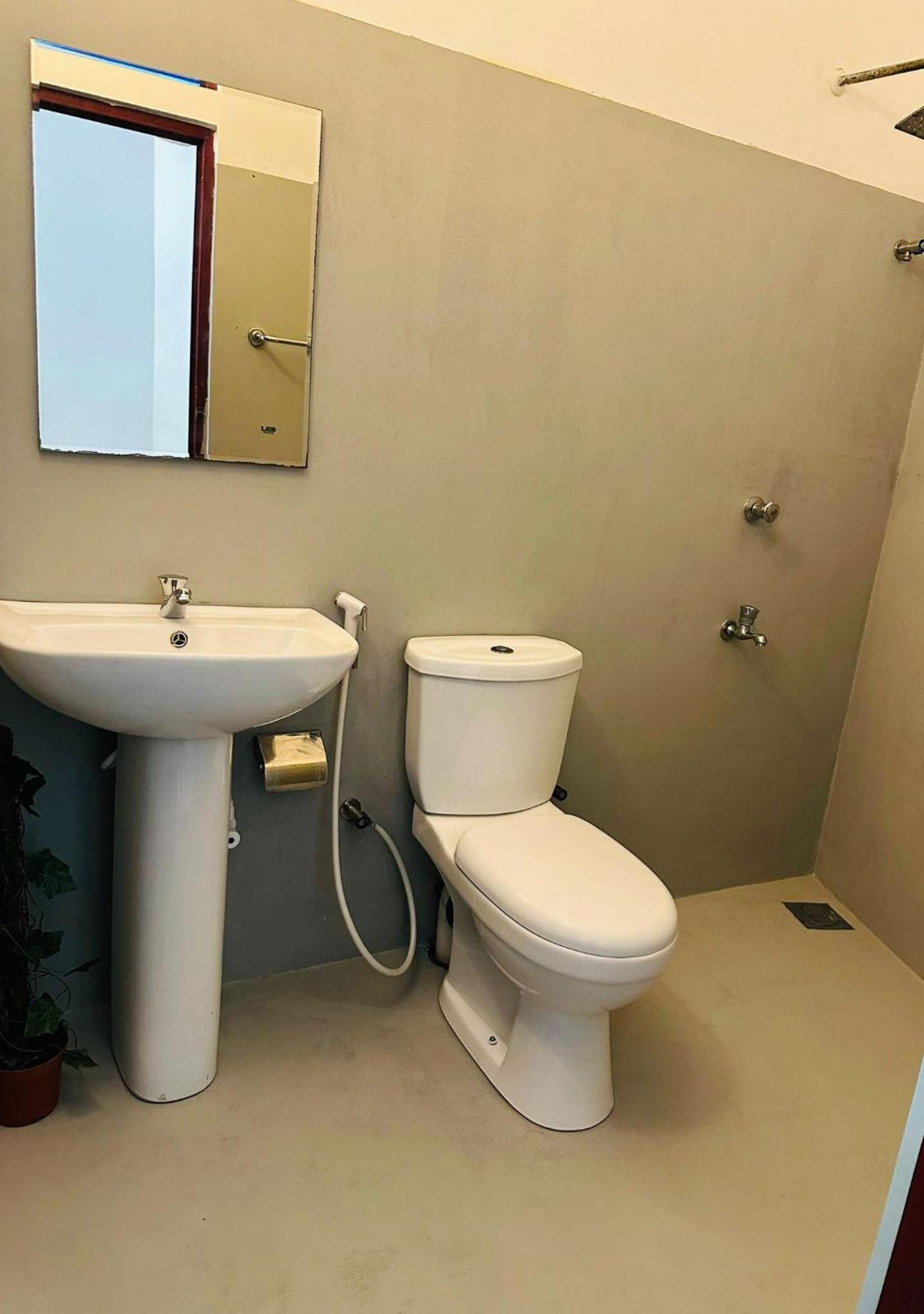 Budget Double Room photo 3