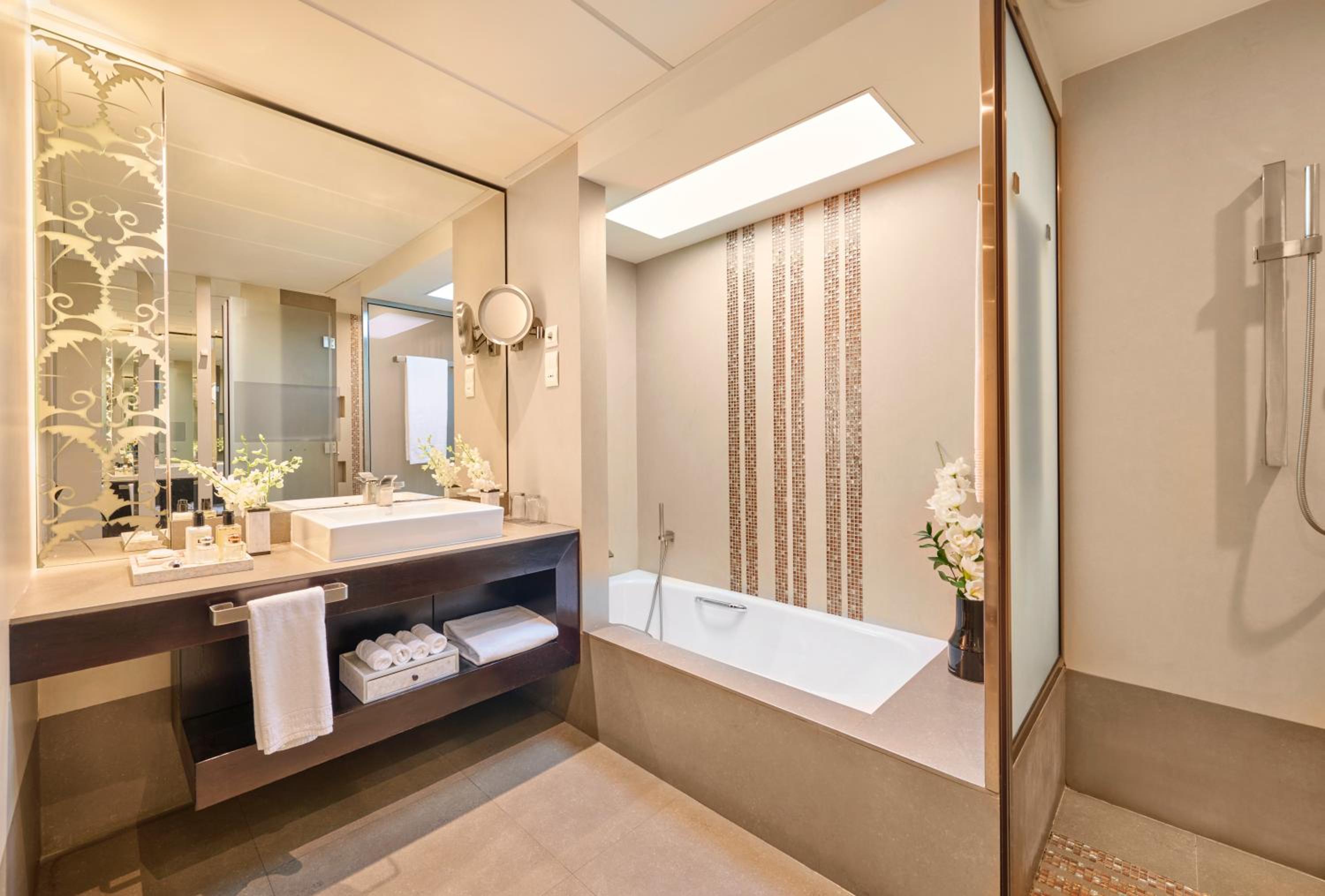Premier Deluxe Suite