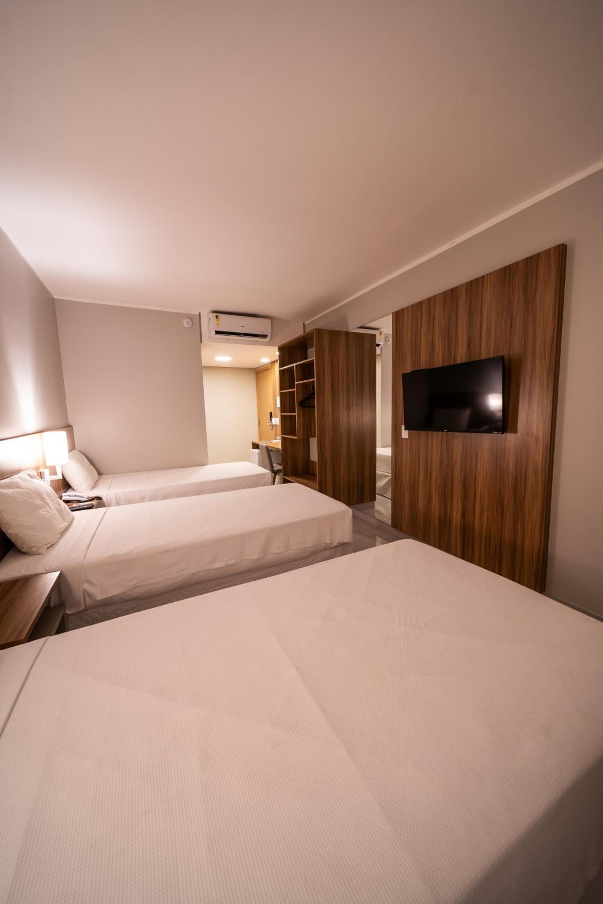 Standard Triple Room - Photo 1