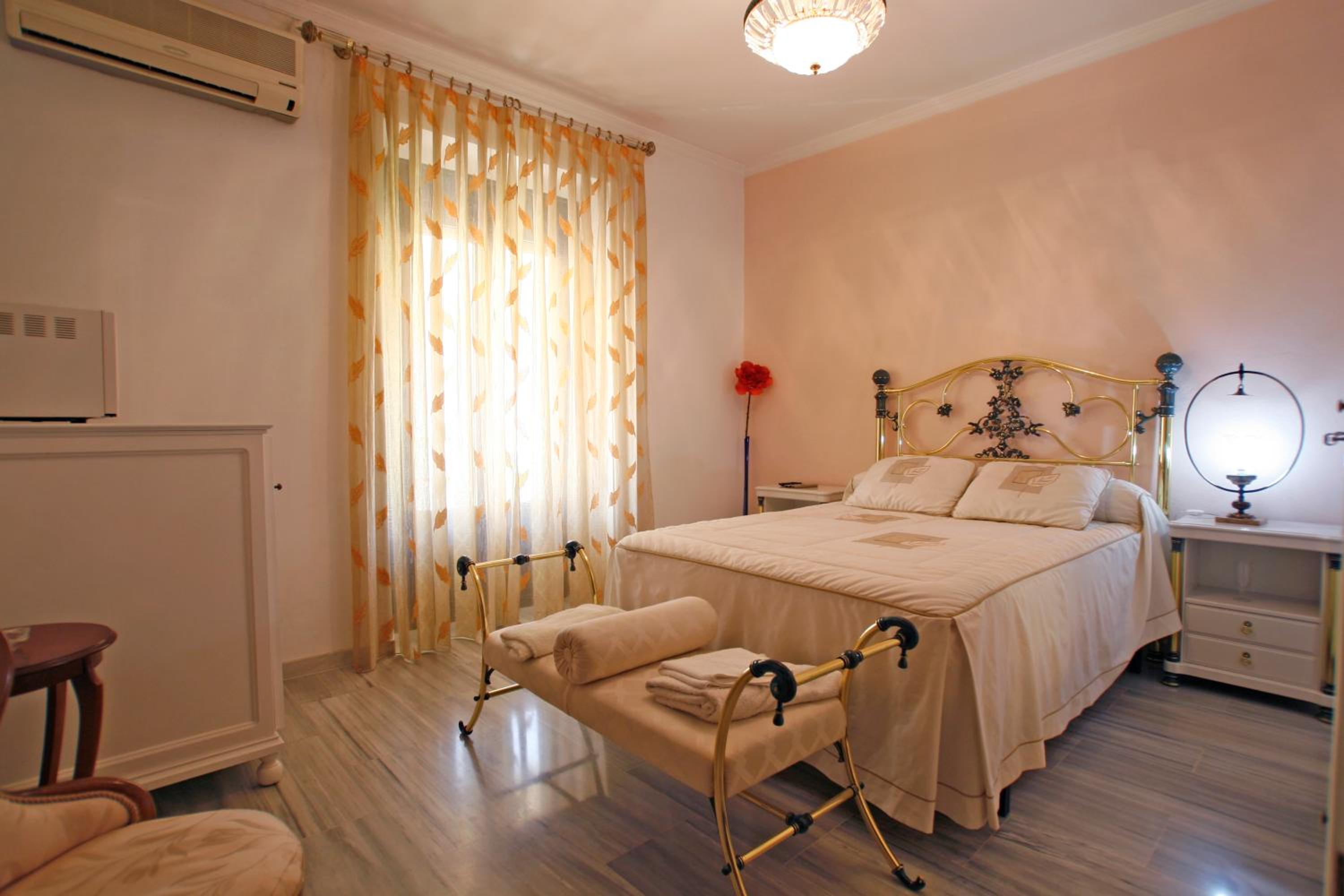 Habitación Doble o con Dos Camas
