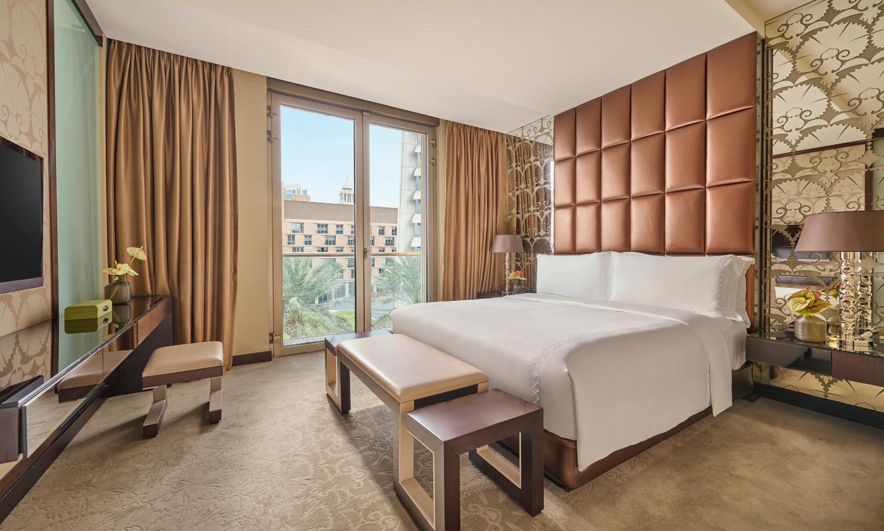 Premier Deluxe Suite