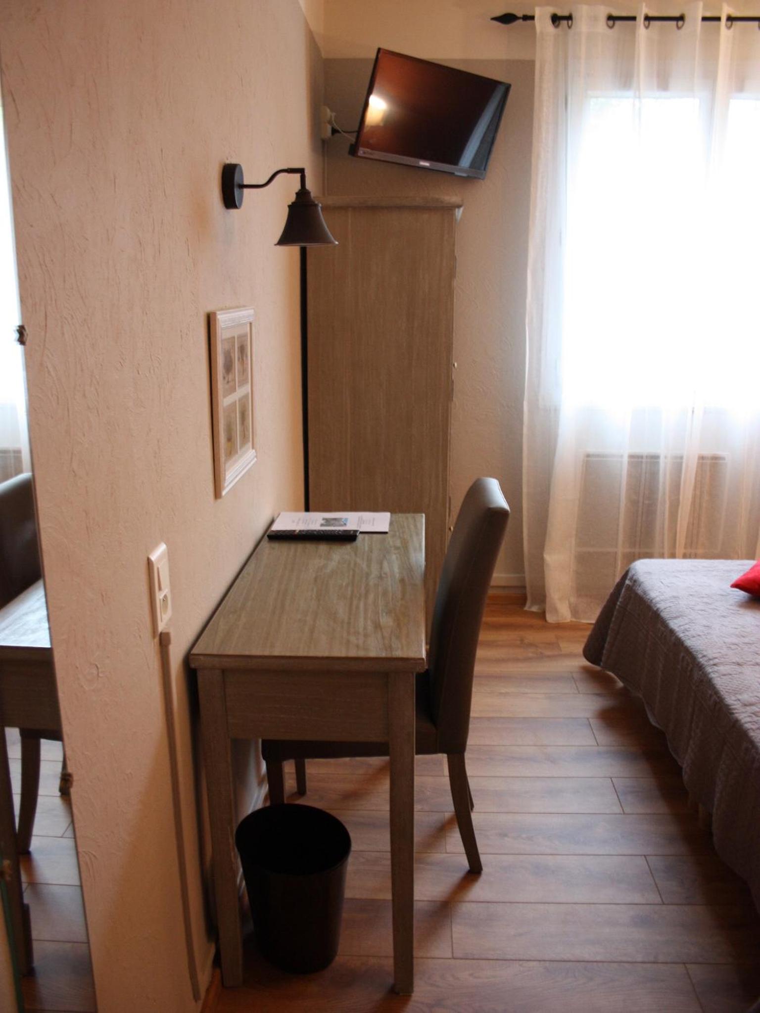 Queen Room photo 1