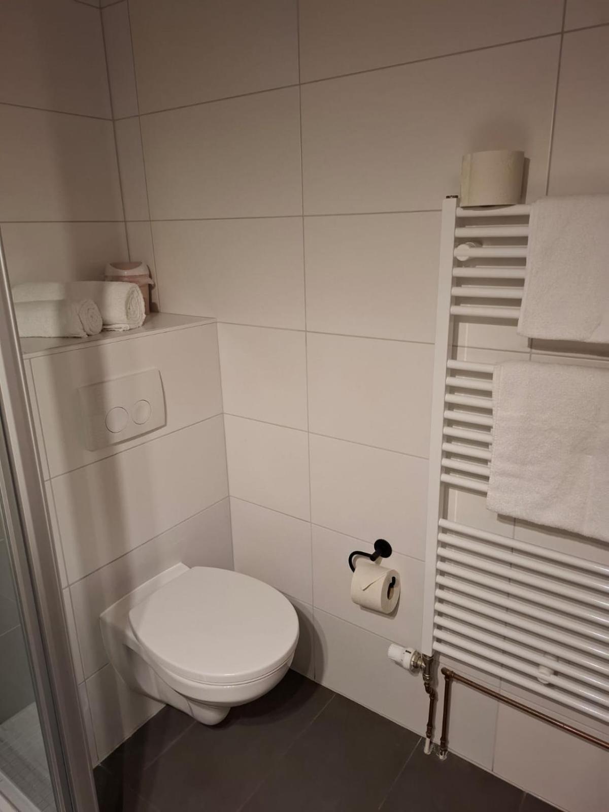 Large Single Room
