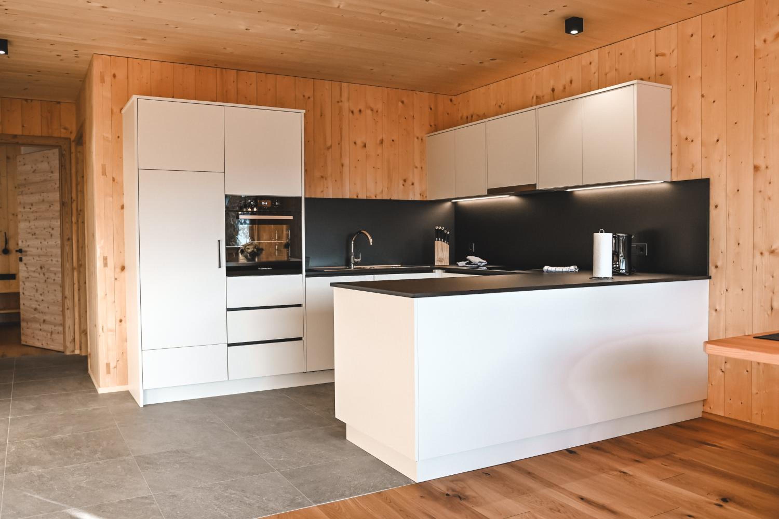 Two-Bedroom Apartment with Mountain View