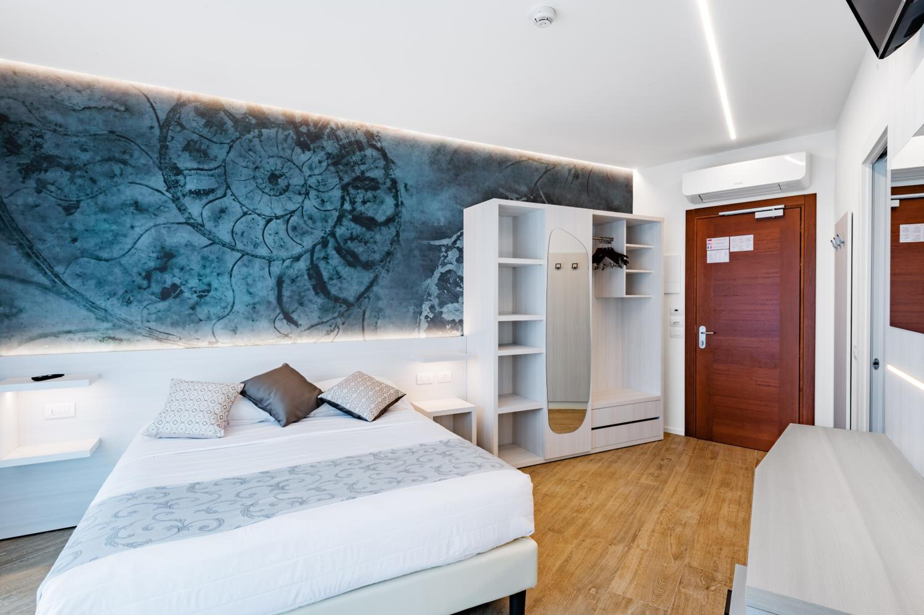Deluxe Family Suite