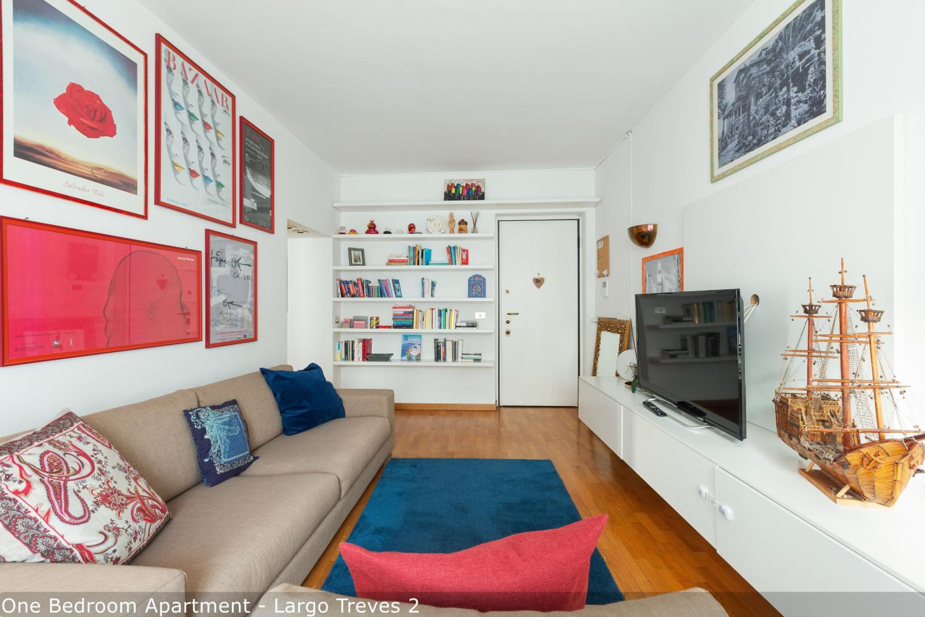 One-Bedroom Apartment - Largo Treves 2