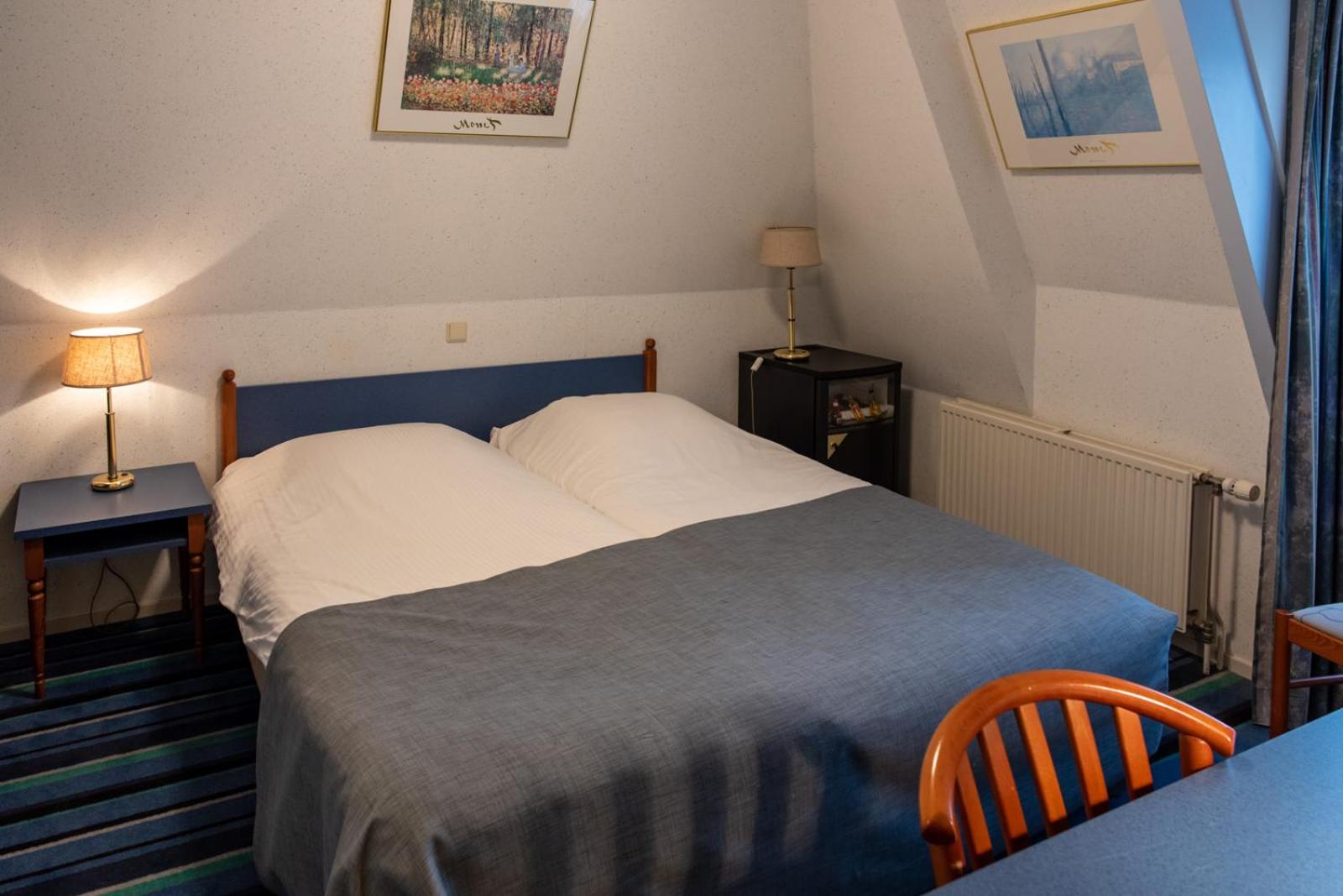 Small Twin Room - Photo 1