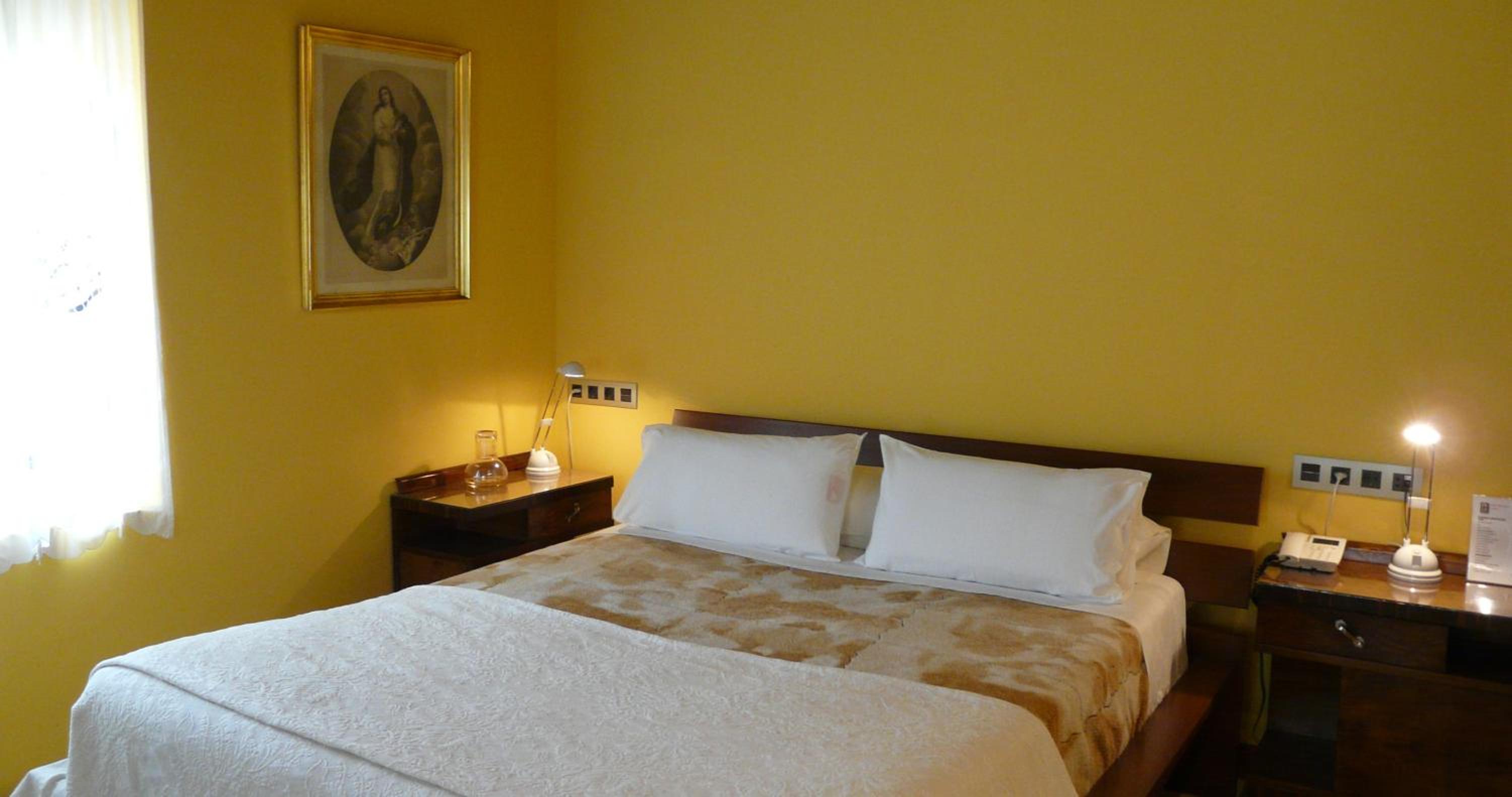 Deluxe Queen Room photo 2