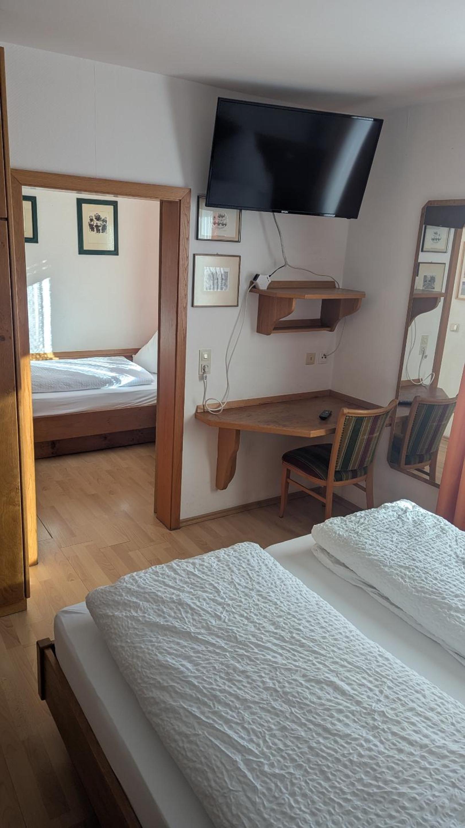 Triple Room with Private Bathroom photo 2